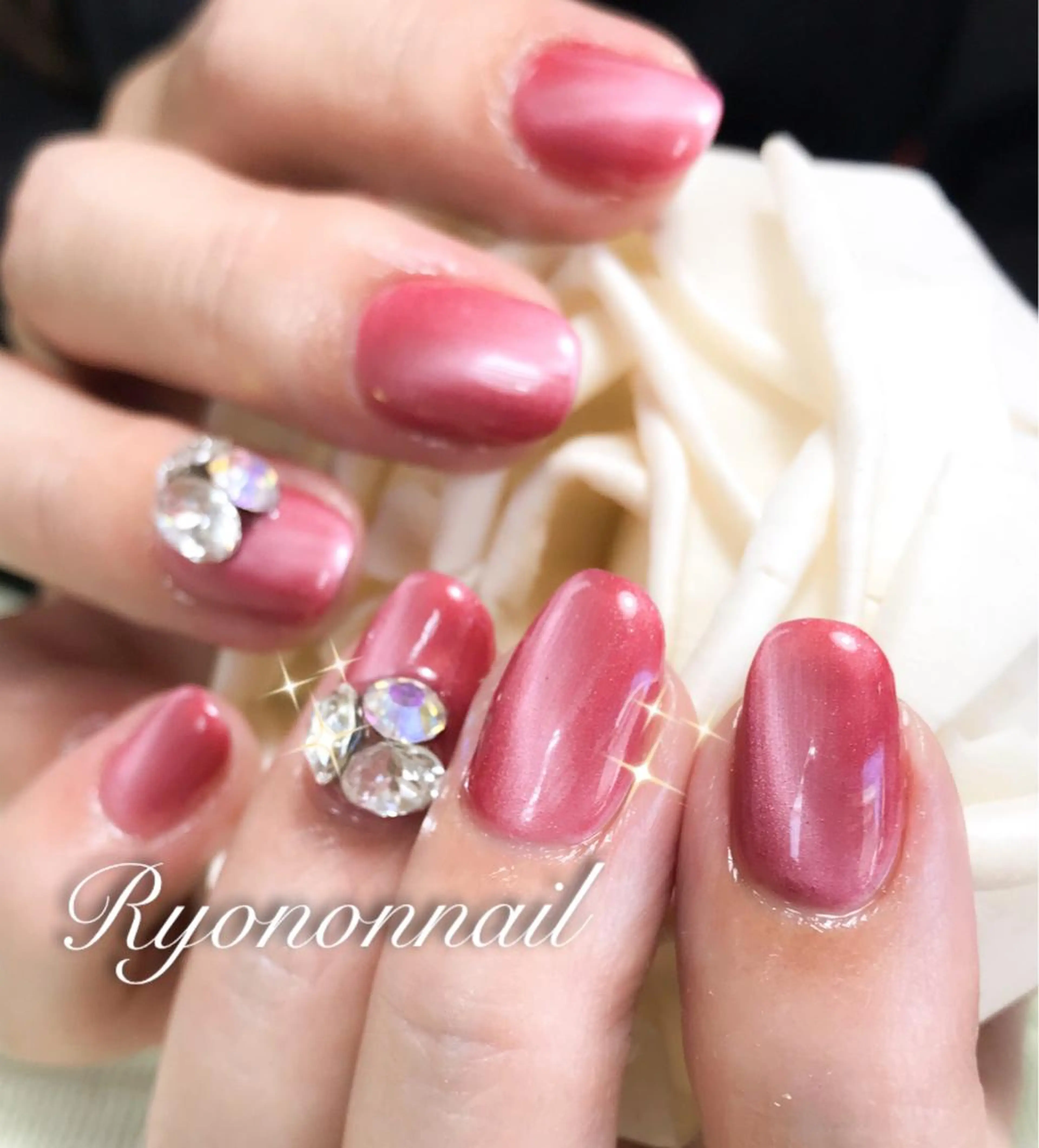 ネイル ストーンネイル Ryononnail(リョノンネイル)所属・Ryononnail 上谷典子のネイルデザイン