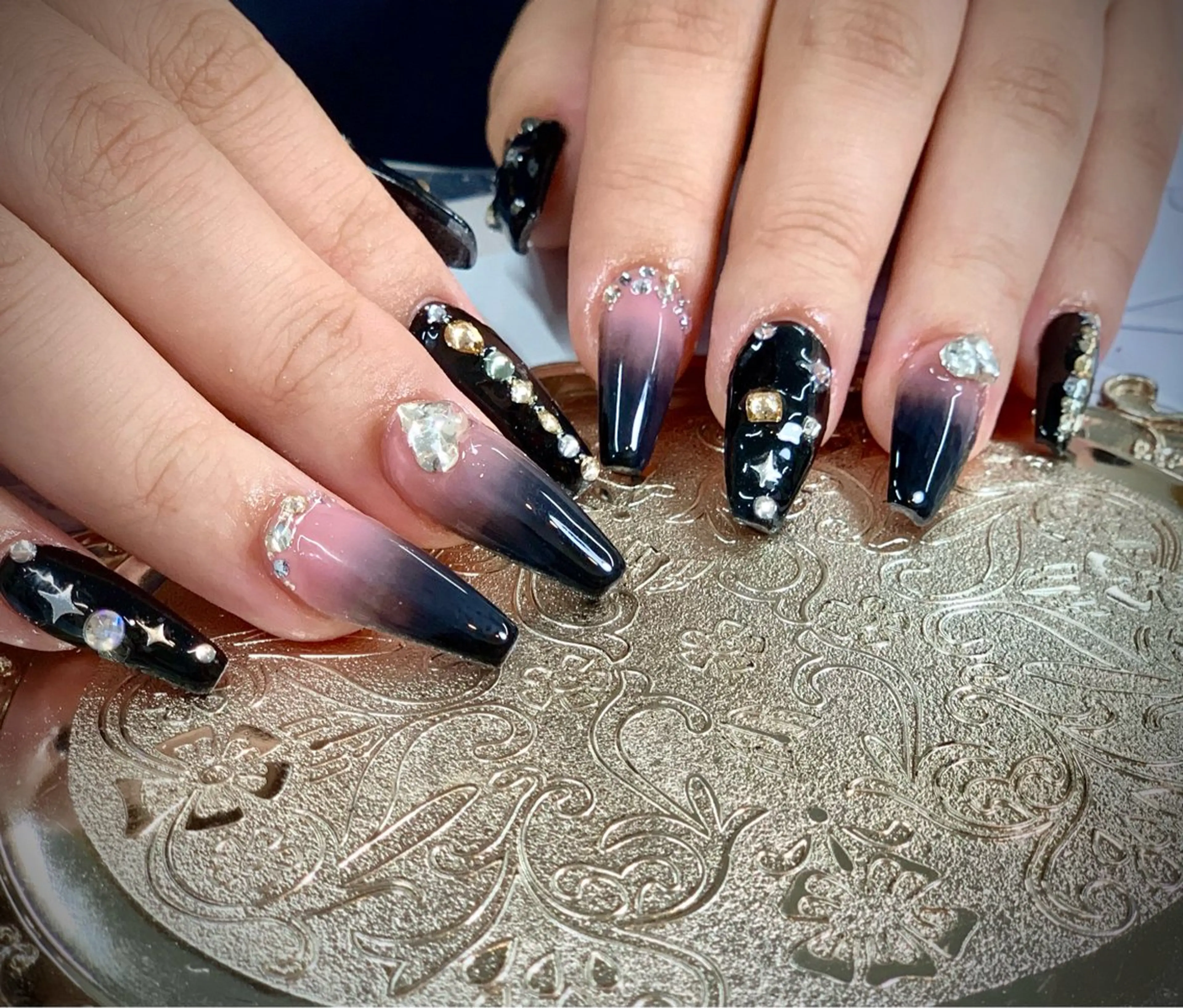 ネイル 持ち込み ハンドネイル HANA 川越東口ネイルサロンのネイルデザイン