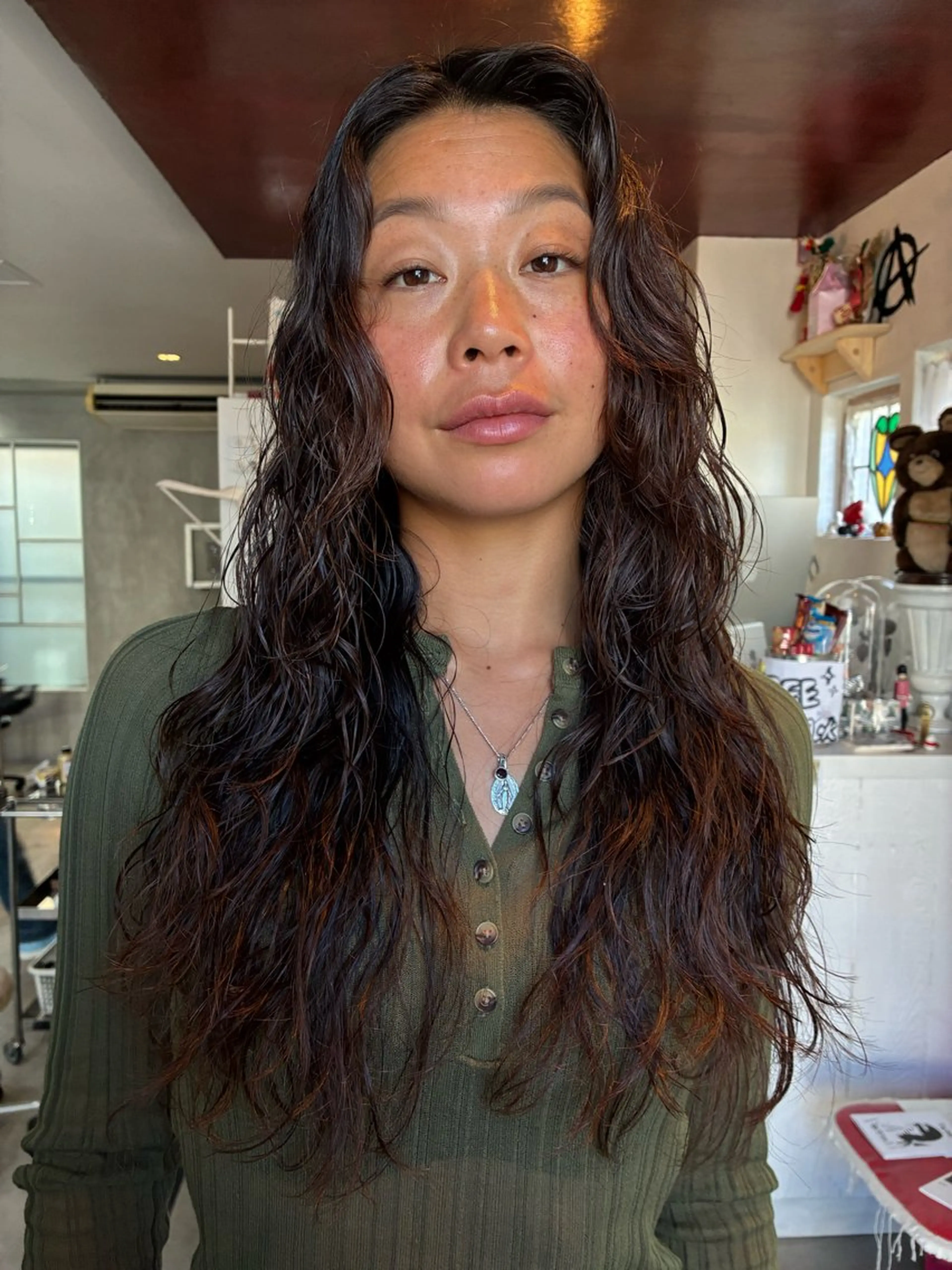 ロング パーマ 坂入 美帆のヘアスタイル