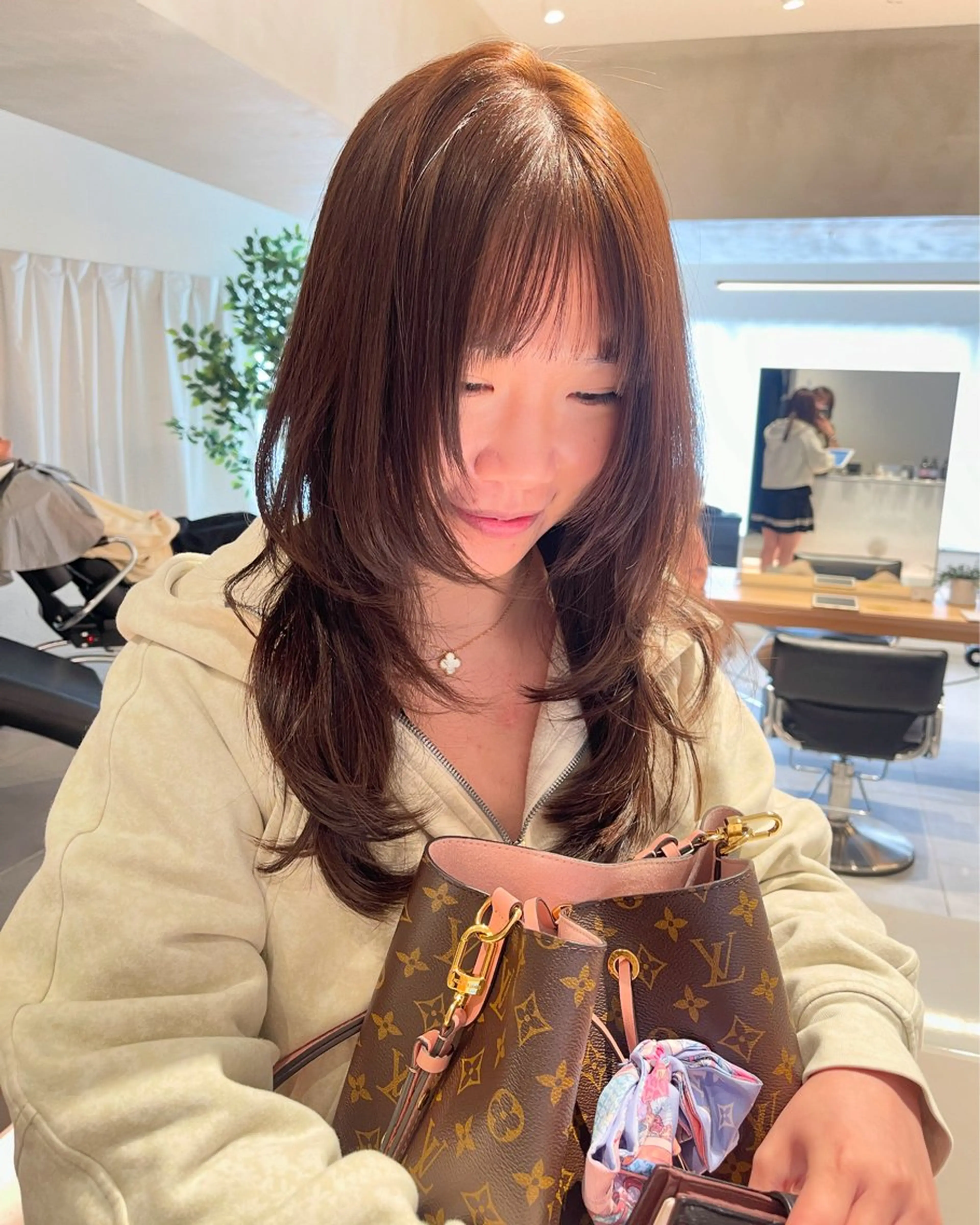ロング レイヤーカット カット ヘアカラー トリートメント ヘッドスパ ラベンダー/レイヤー スタイル🤎mamiのヘアスタイル