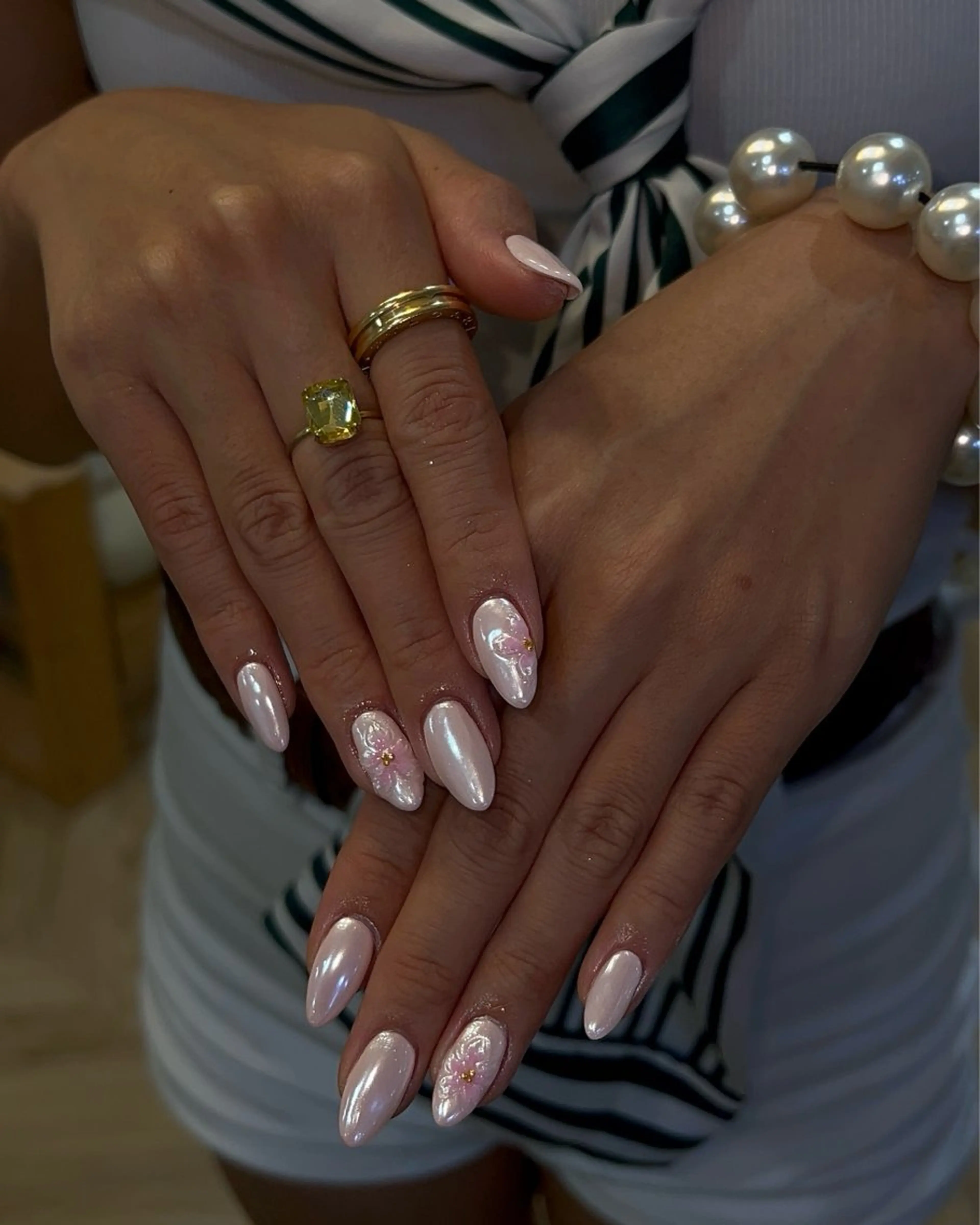 ネイル ハンドネイル フットネイル ハンドケア Nes.Nail所属・Miyagi Asamiのネイルデザイン