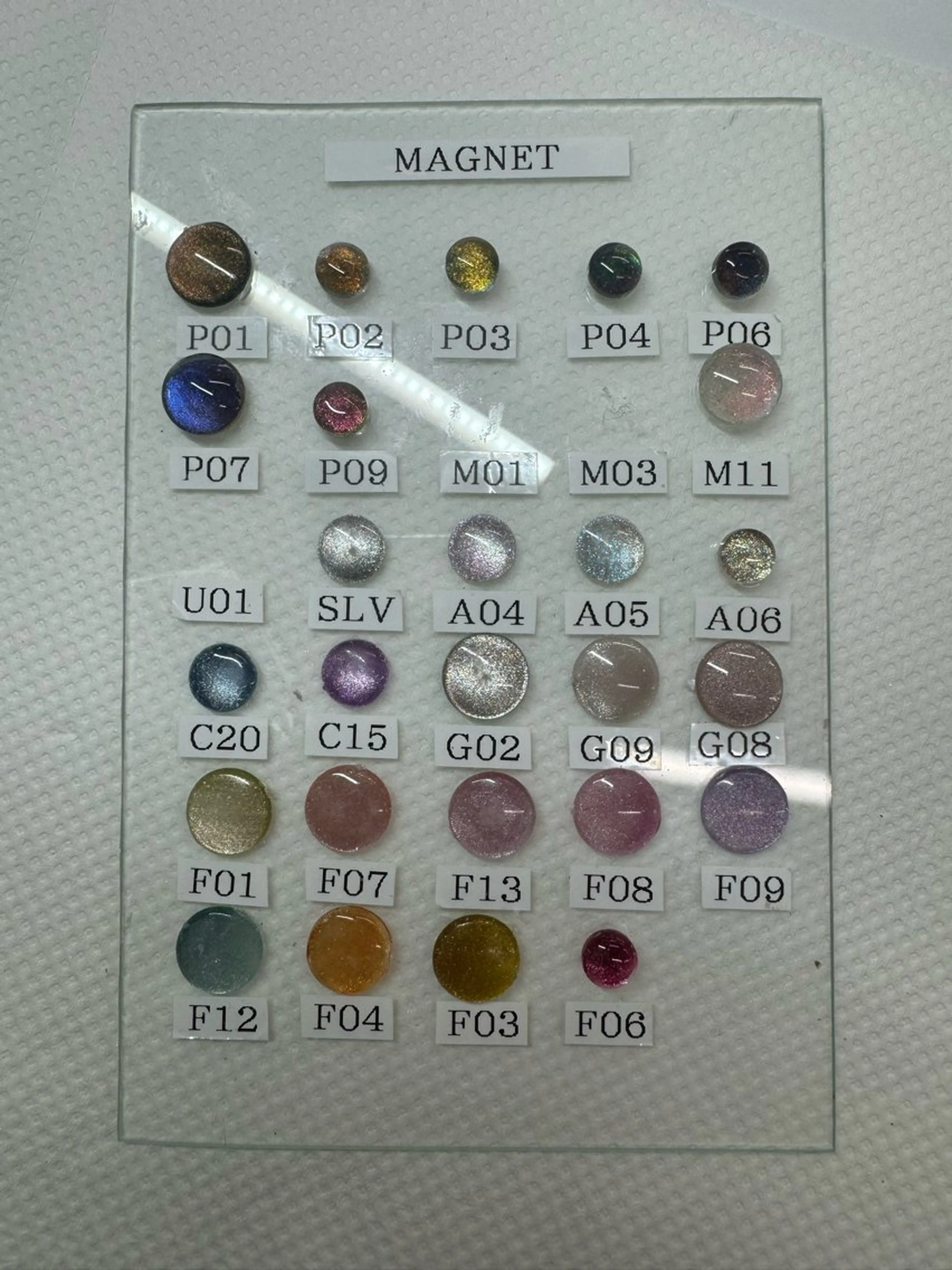 ネイル マグネットネイル MAXKELLY SAEのネイルデザイン