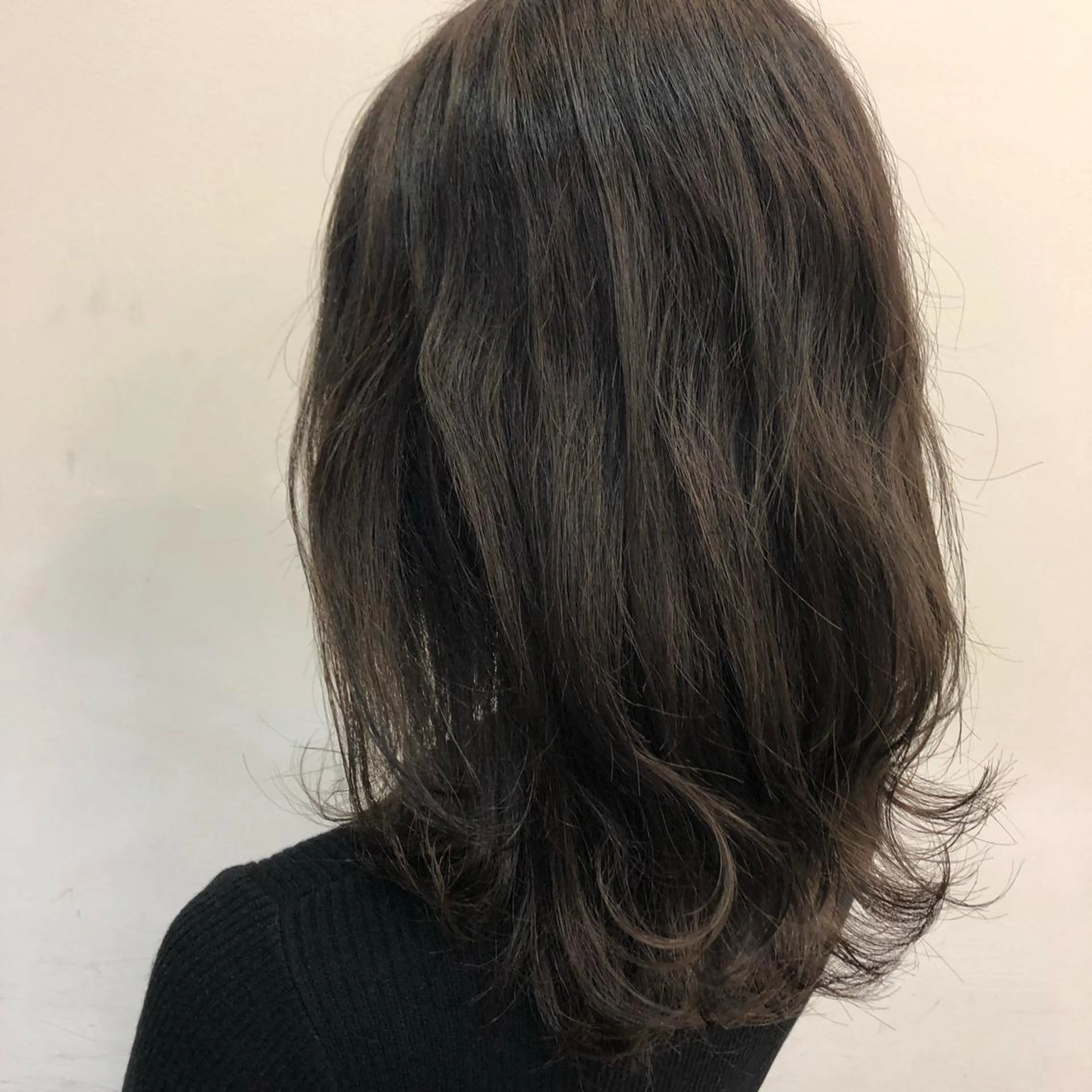 セミロング GLROW haruhiのヘアスタイル