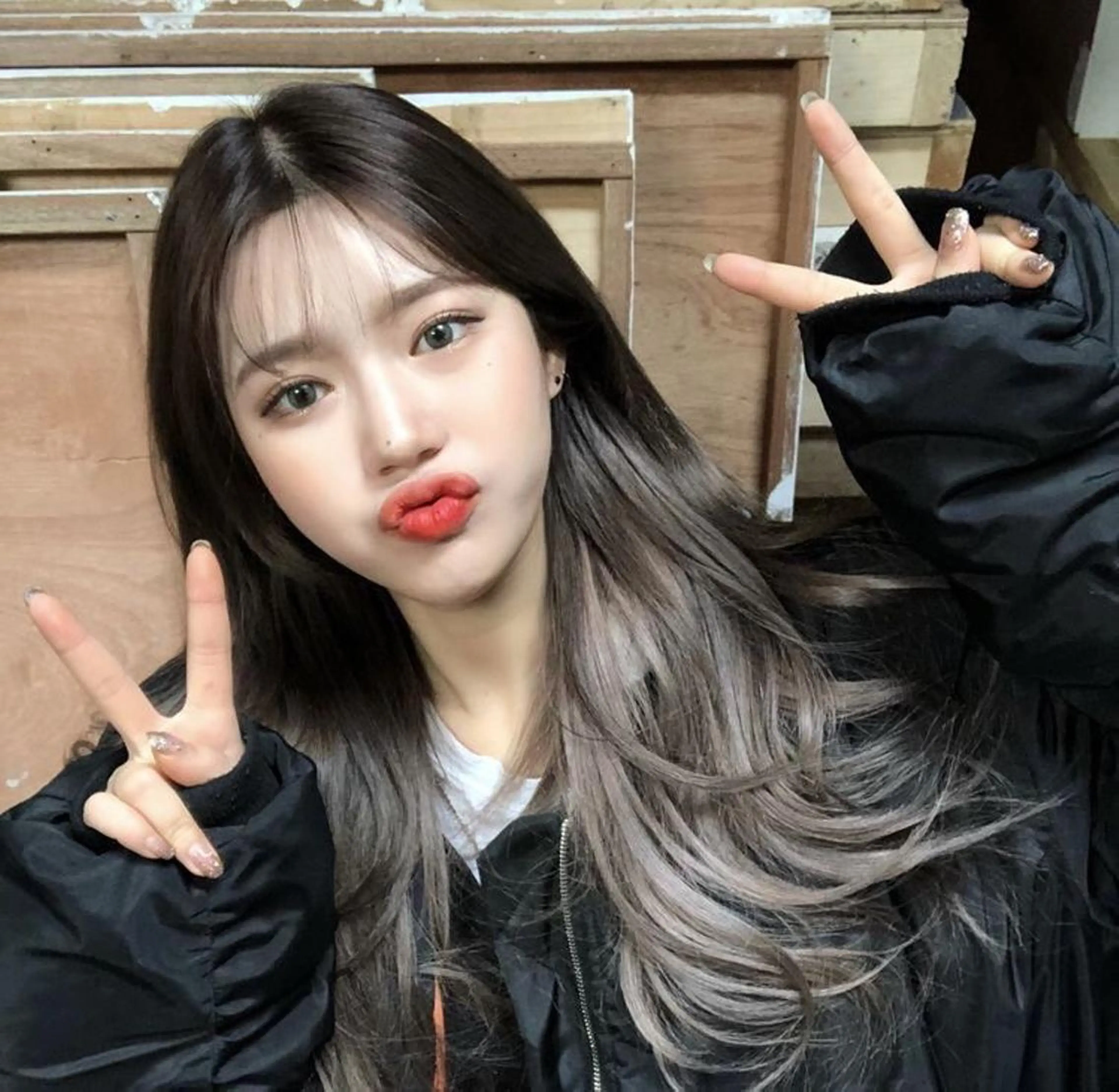 ロング カラー イヤリングカラー インナーカラー 韓国風ヘア レイヤー/柔色 カラー/SAkiのヘアスタイル