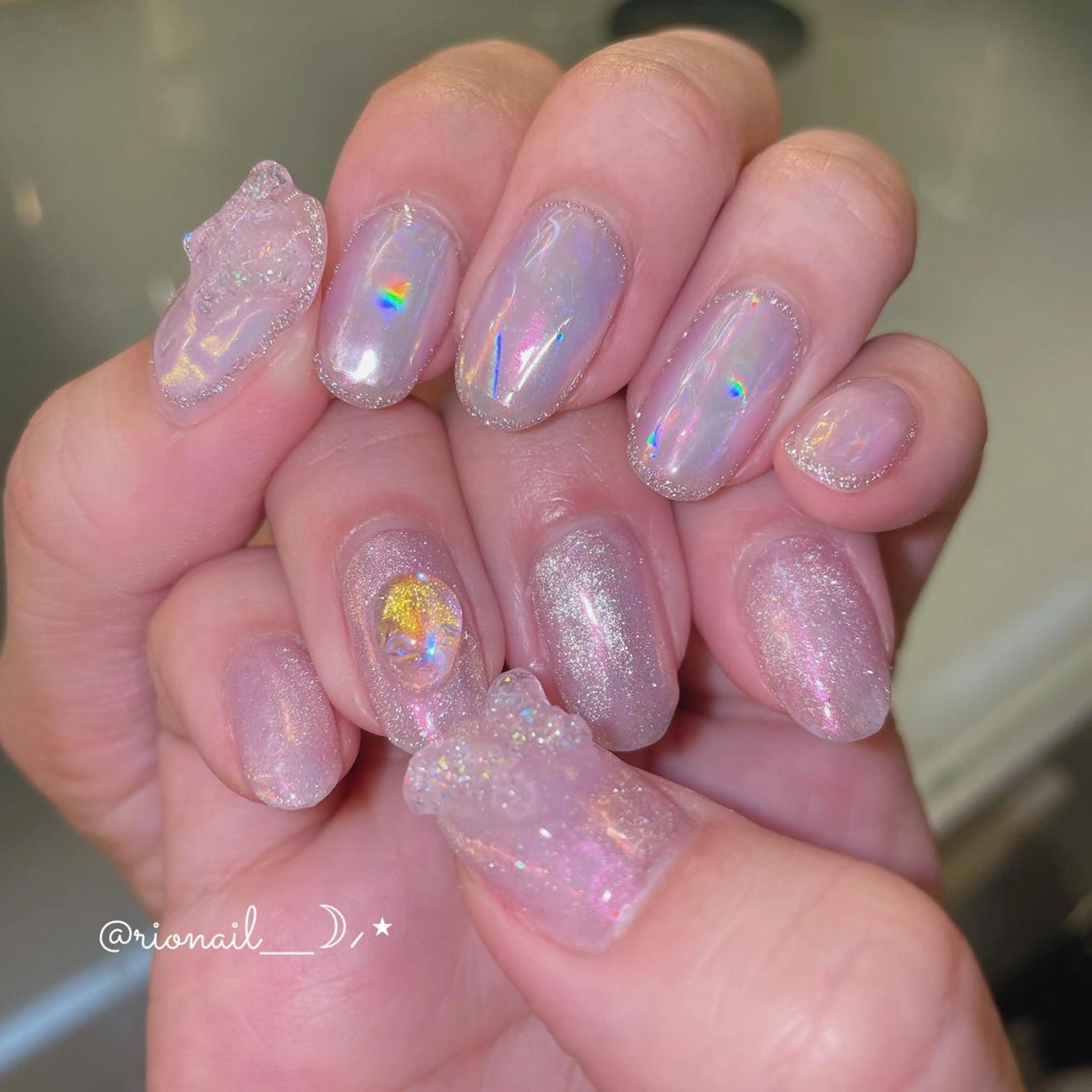 ネイル アートネイル 𝘙𝘪𝘰𝘯𝘢 ...🕯🤍のネイルデザイン