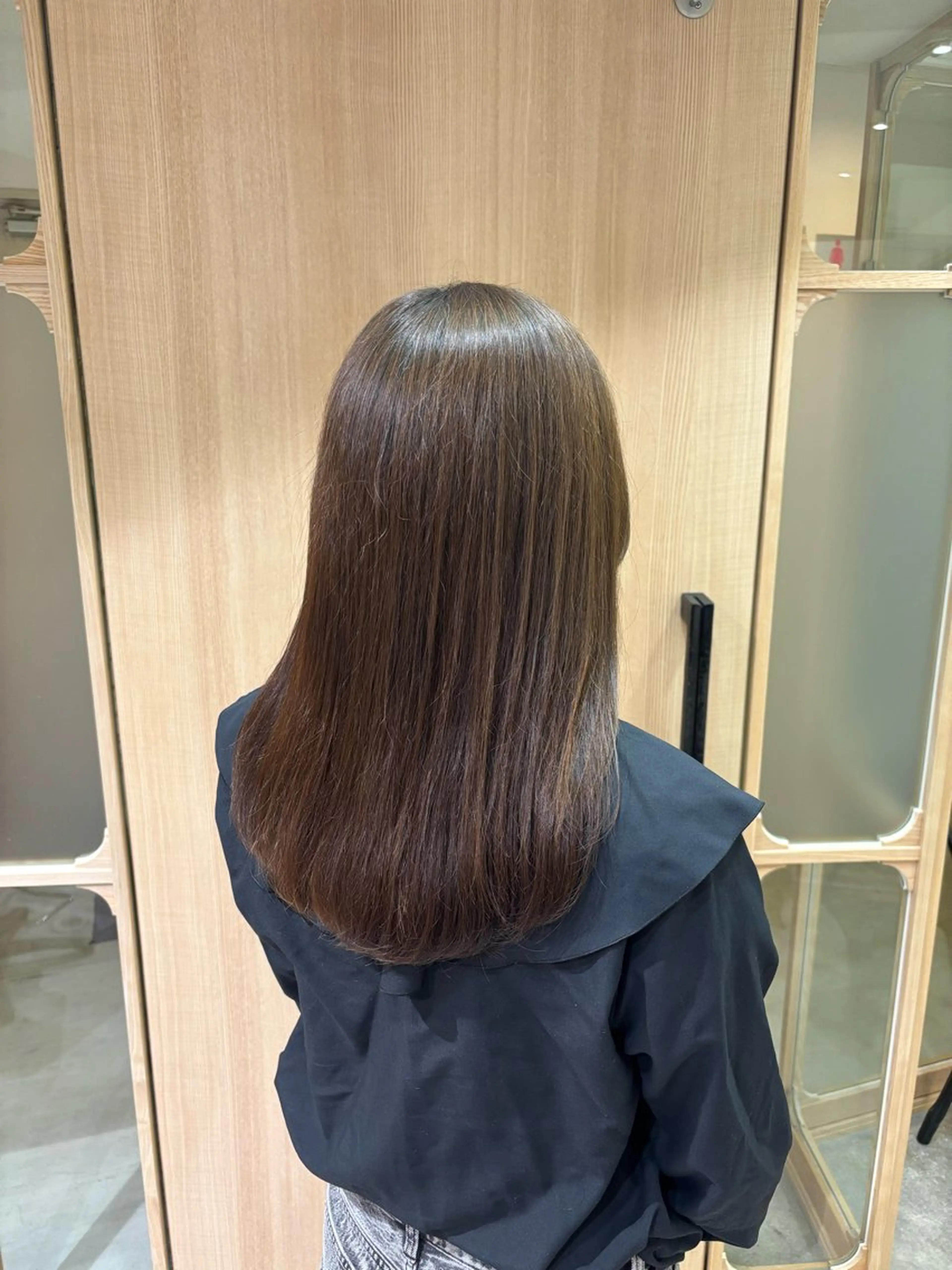 セミロング Rudder 牛嶋のヘアスタイル