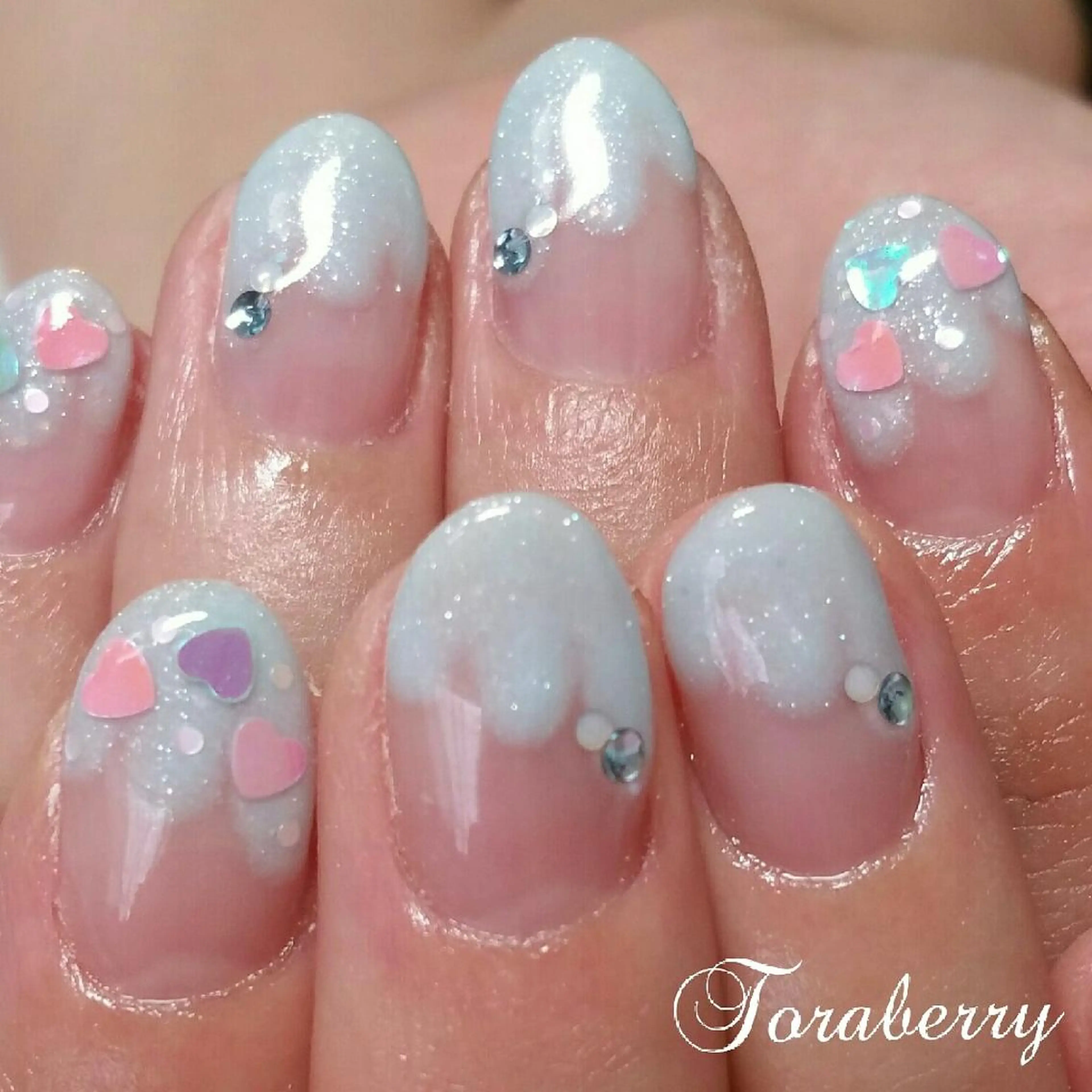 ネイル フレンチネイル ハンドネイル ネイリスト なつみのネイルデザイン