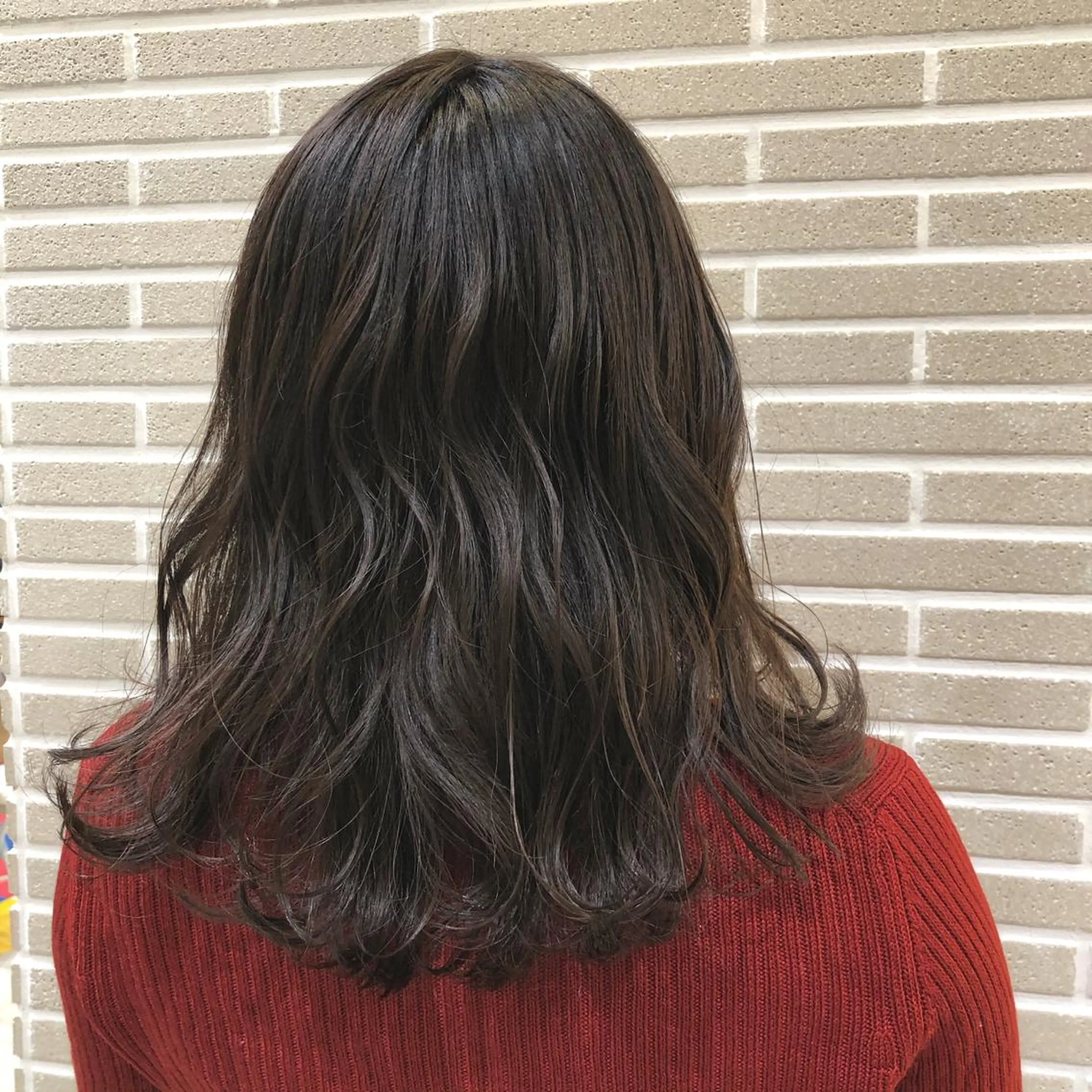 ミディアム 植田 菜月のヘアスタイル