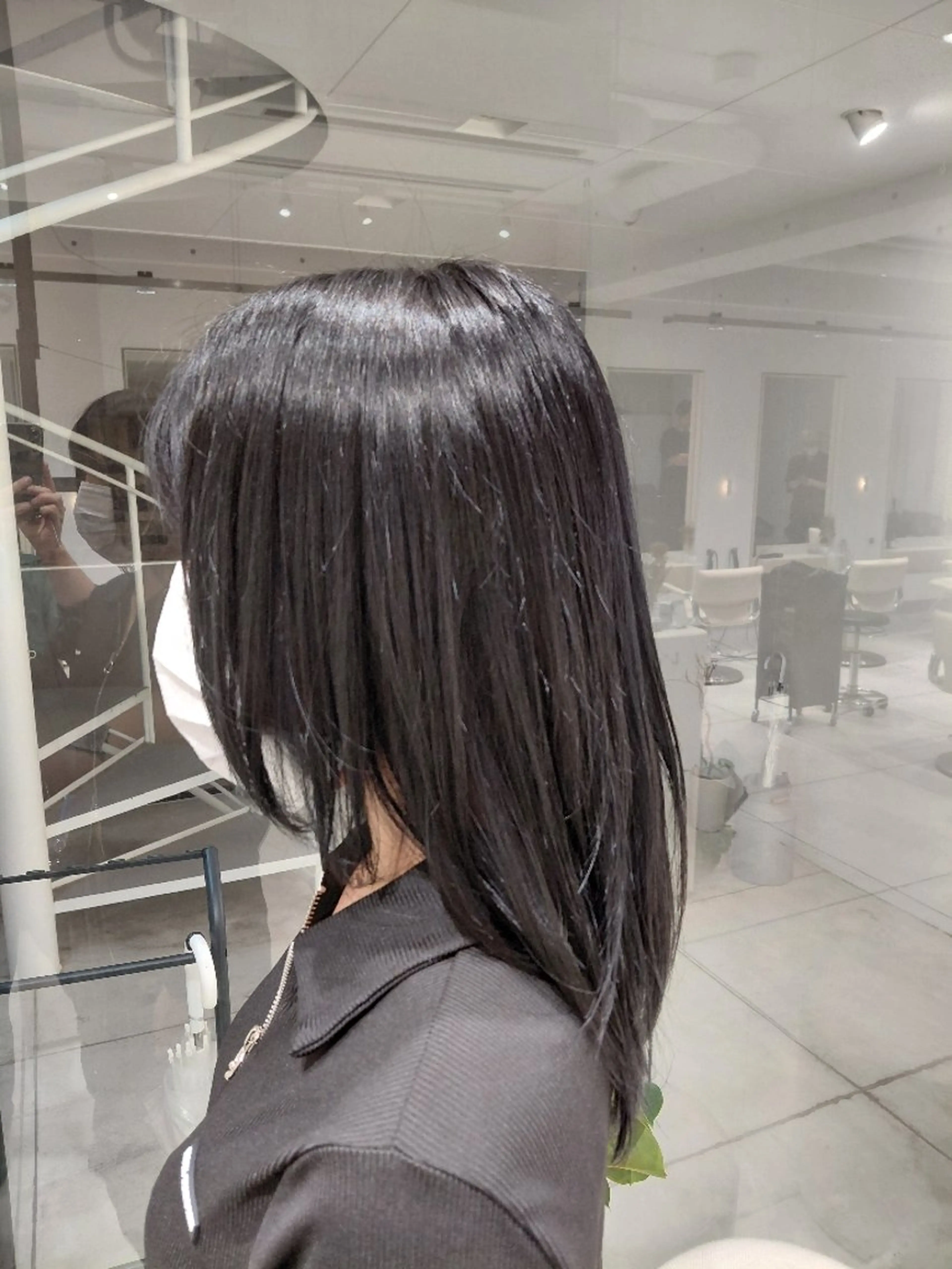 カラー 黒髪 ブルーカラー ブルーブラック ヘアカラー トリートメント ヘッドスパ ヘアセット 優 ／表参道のヘアスタイル