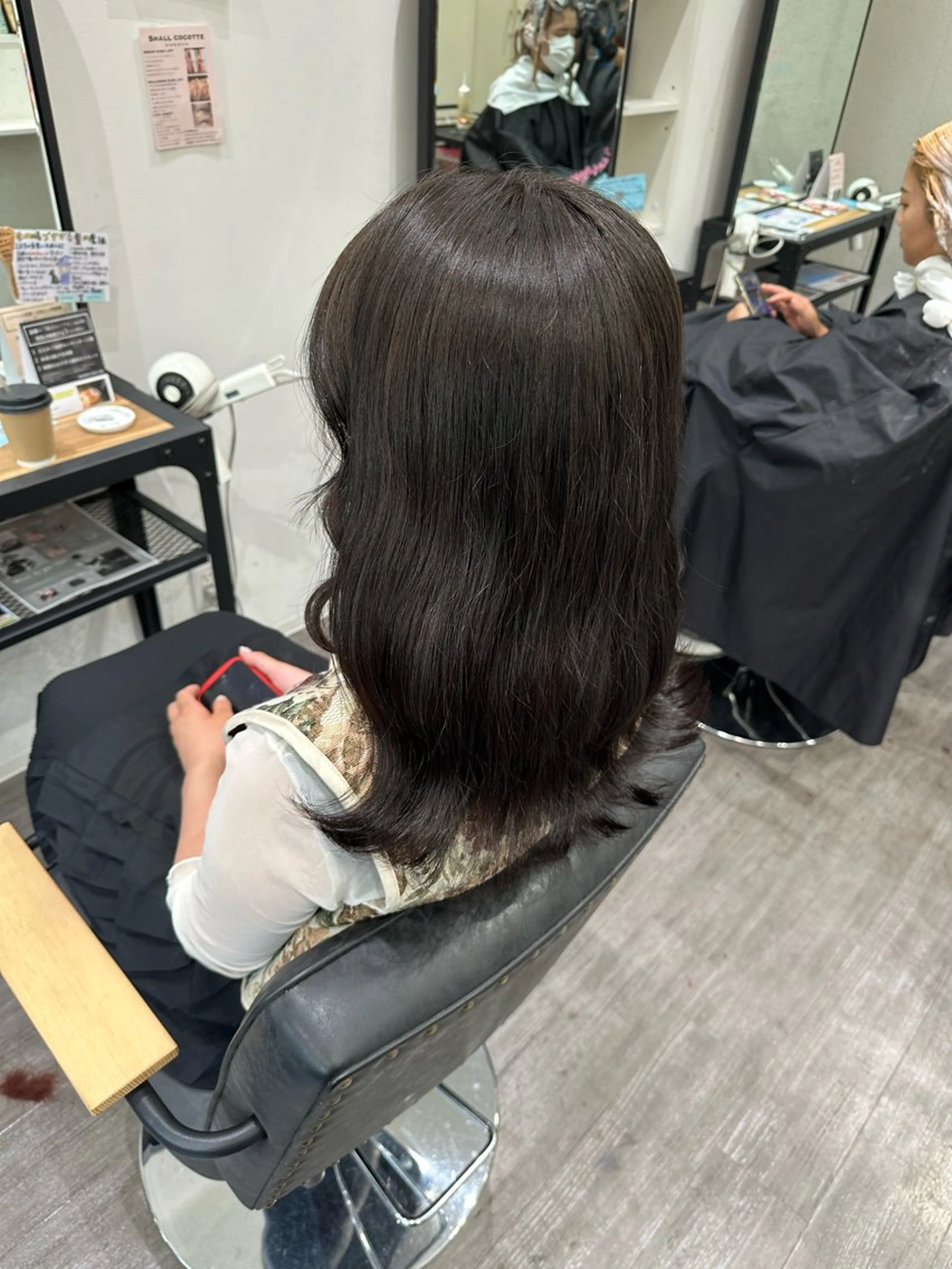 セミロング カラー ブリーチ グレージュ オリーブグレージュ オリーブグレー ヘアカラー トリートメント 艶髪レイヤー上田 紗也🇰🇷💗のヘアスタイル