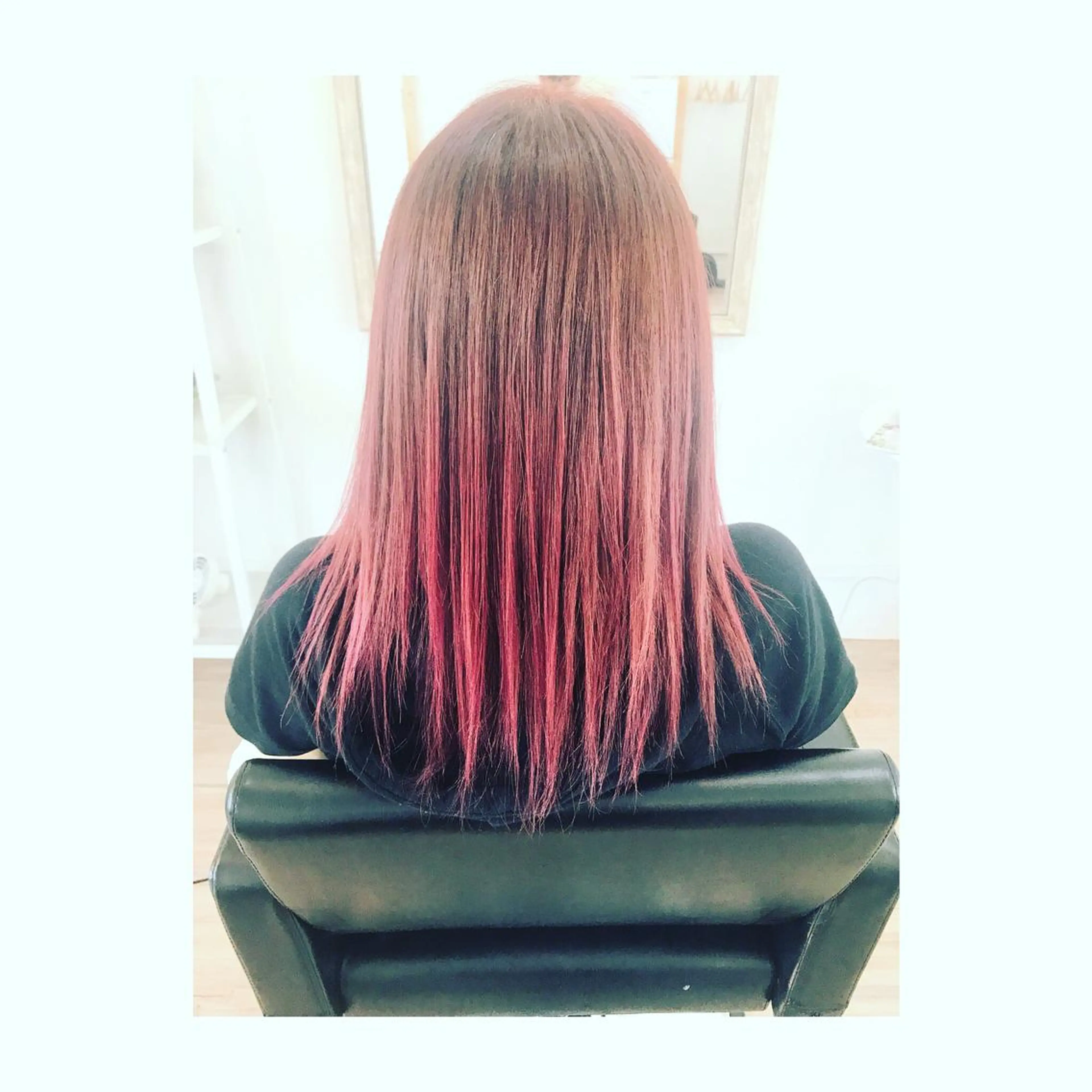 カラー 谷川 裕徳のヘアスタイル