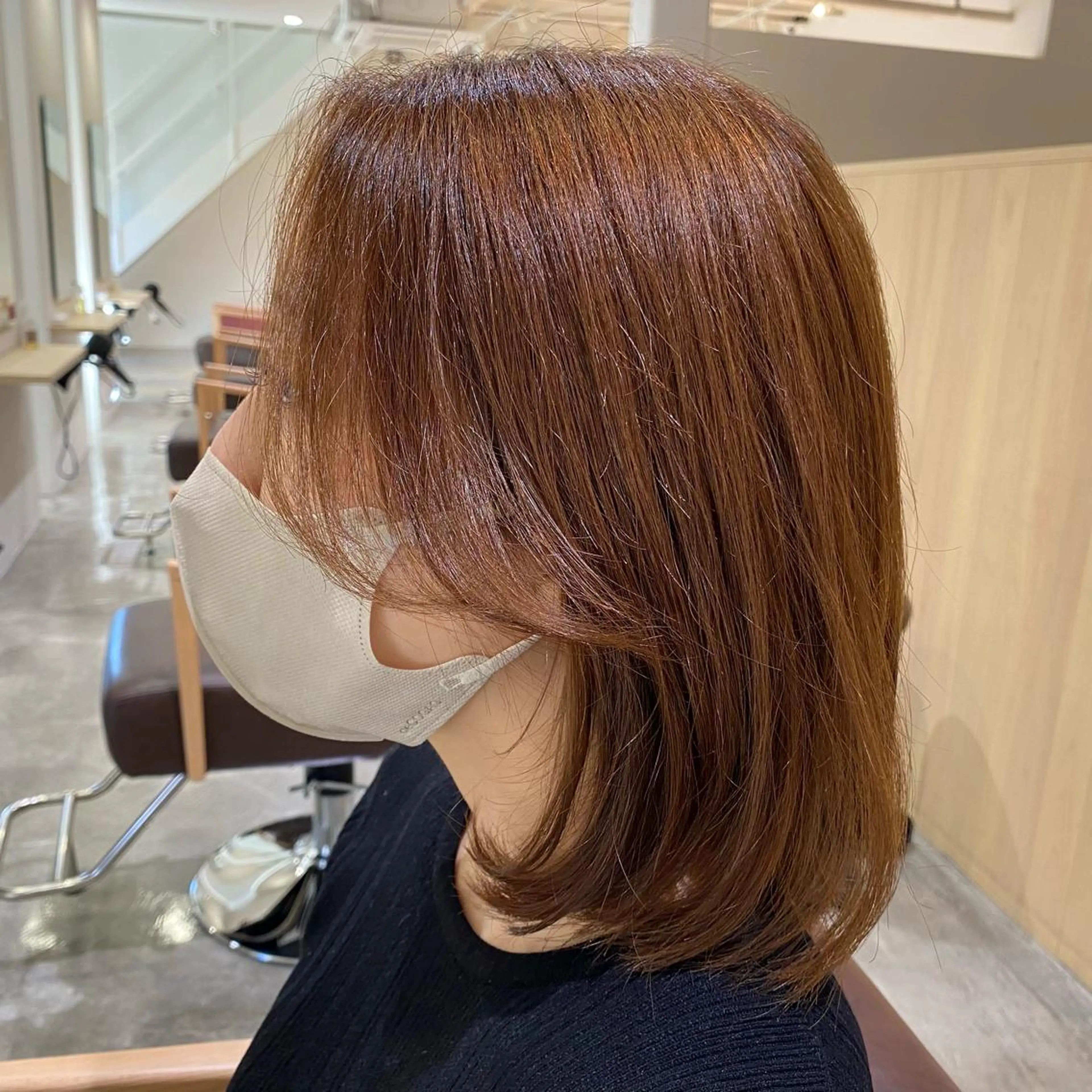 ミディアム ミディアムパーマ ハイライト 髪質改善 レイヤーカット サイドバング ブリーチなしWカラー /酸性ストレート河本のヘアスタイル