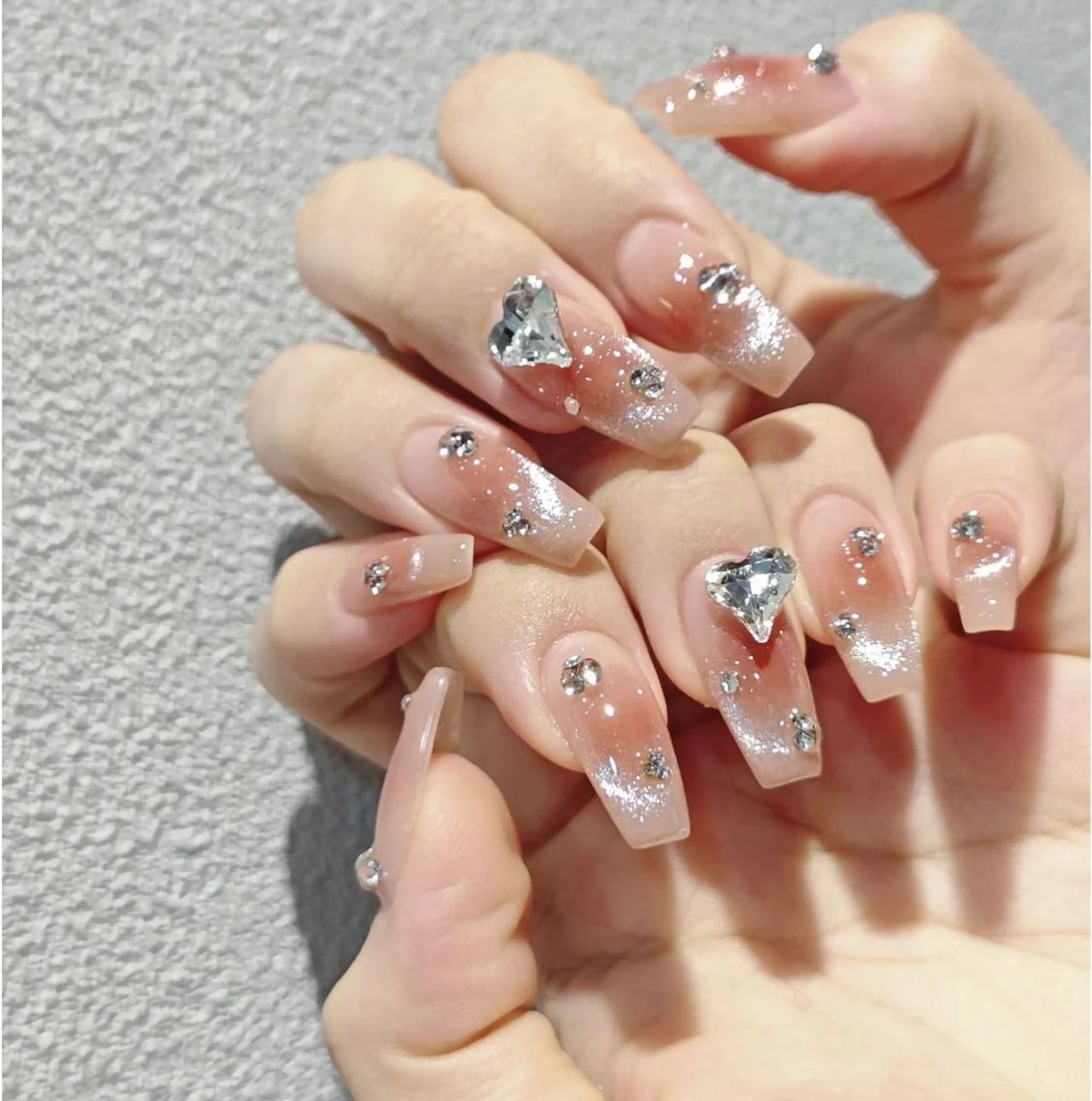 ネイル アートネイル 長さ出し ネイルチップ Queens PUPUのネイルデザイン