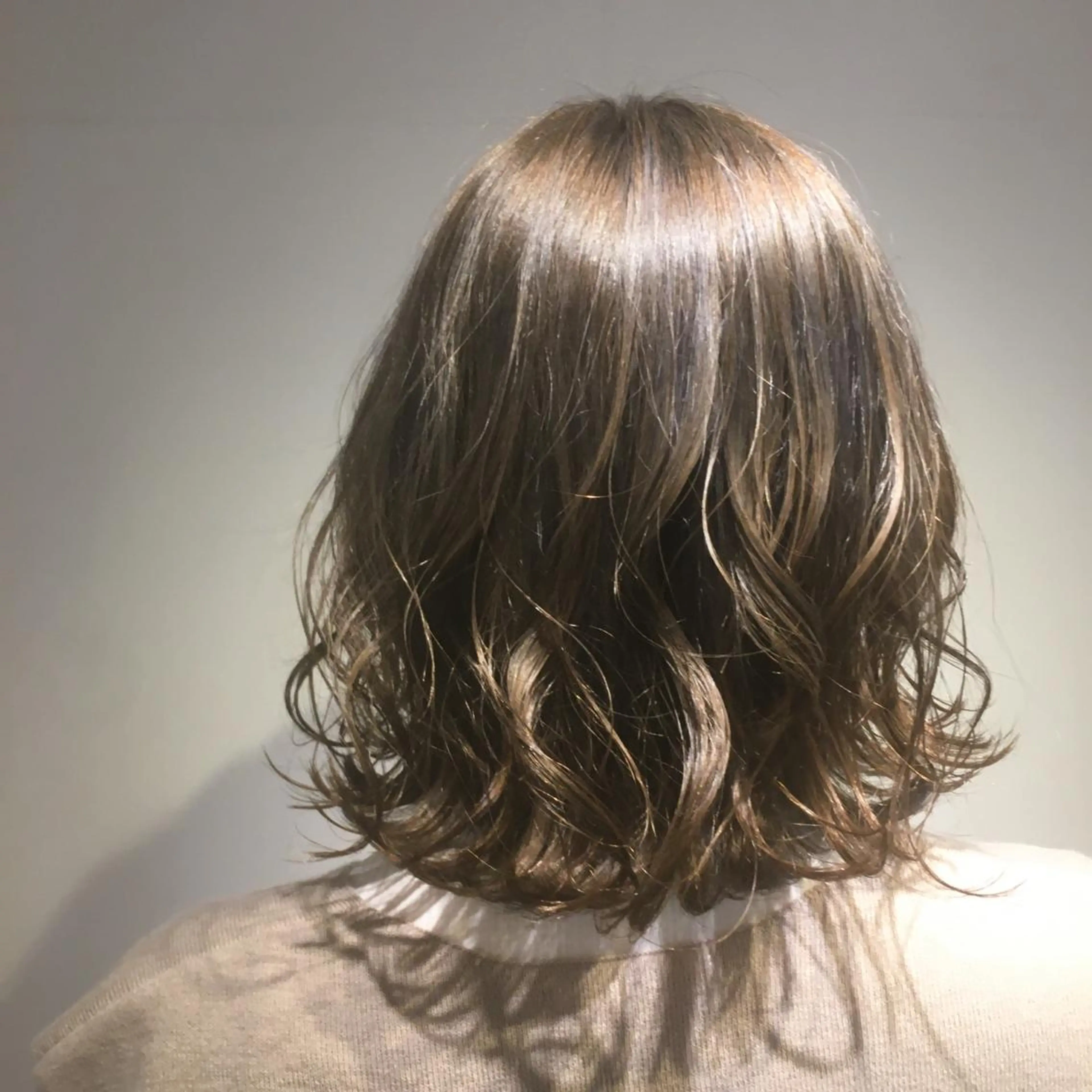 ミディアム カラー カット ヘアカラー トリートメント しのはら まどかのヘアスタイル