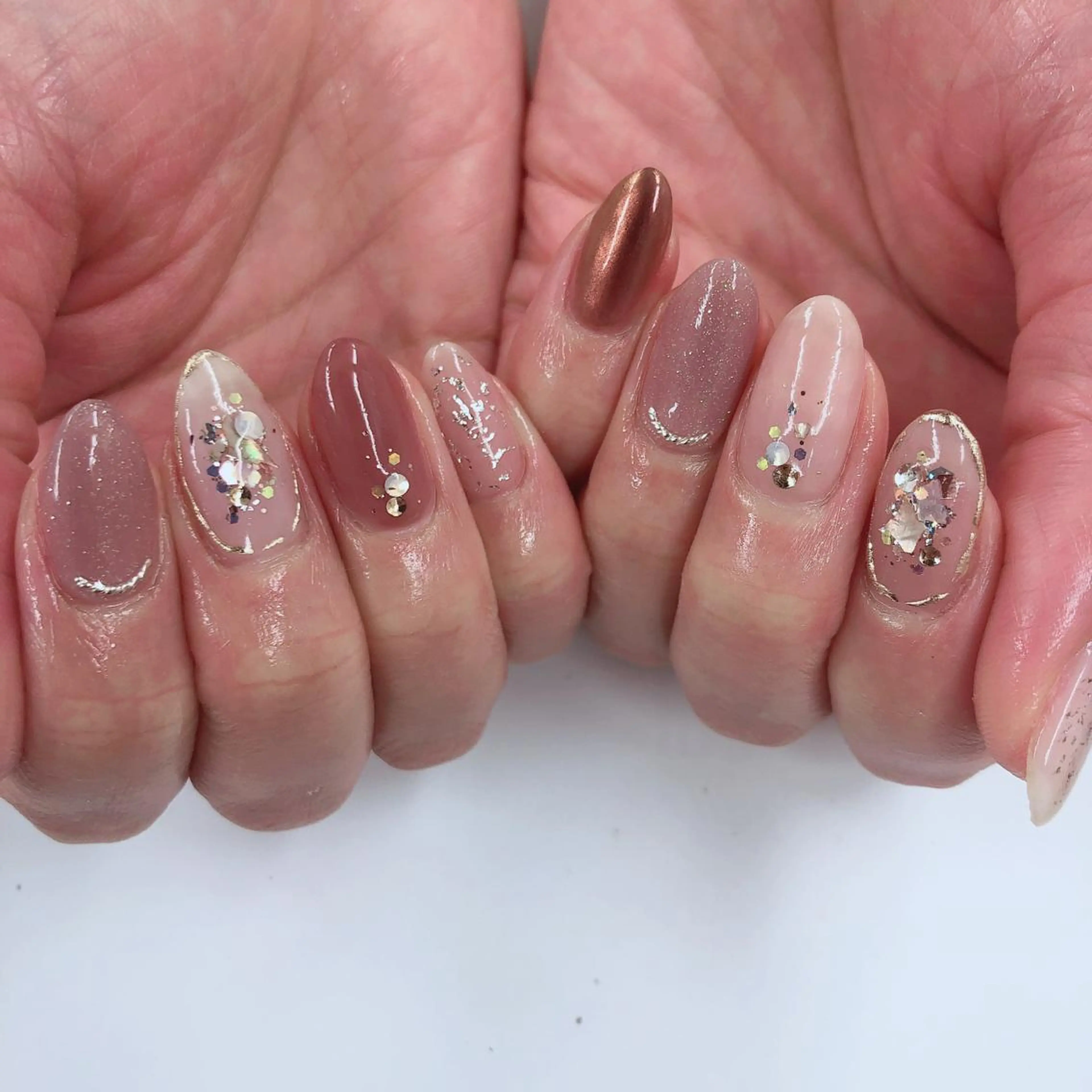 ネイル 冬ネイル クリスマス ハンドネイル Nail salon Museのネイルデザイン