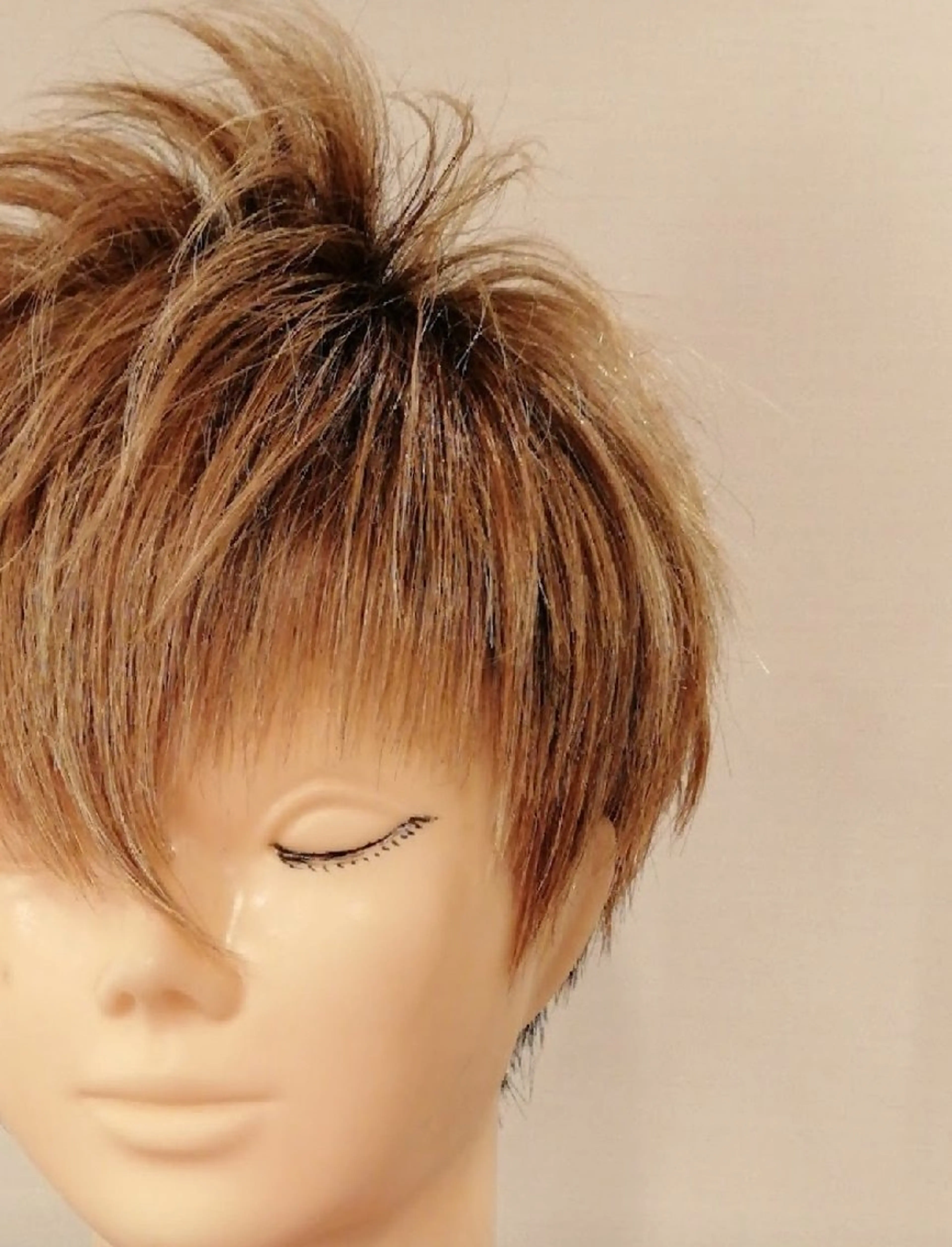 ショート カラー D/i所属・D/i |Y/no. 〈夜スパ17時〜〉のヘアスタイル