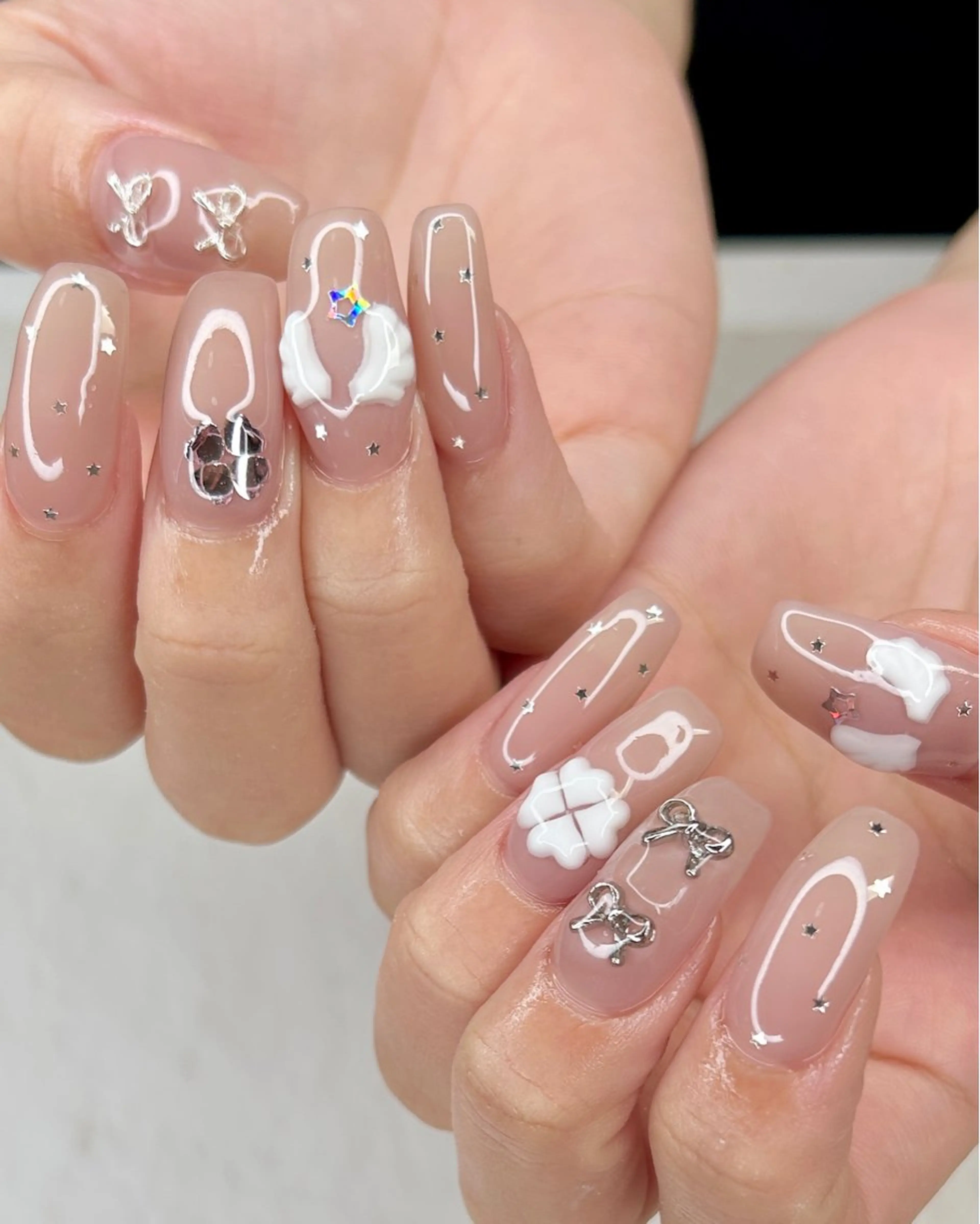 ネイル ハンドネイル フットネイル ease NAIL SALONのネイルデザイン