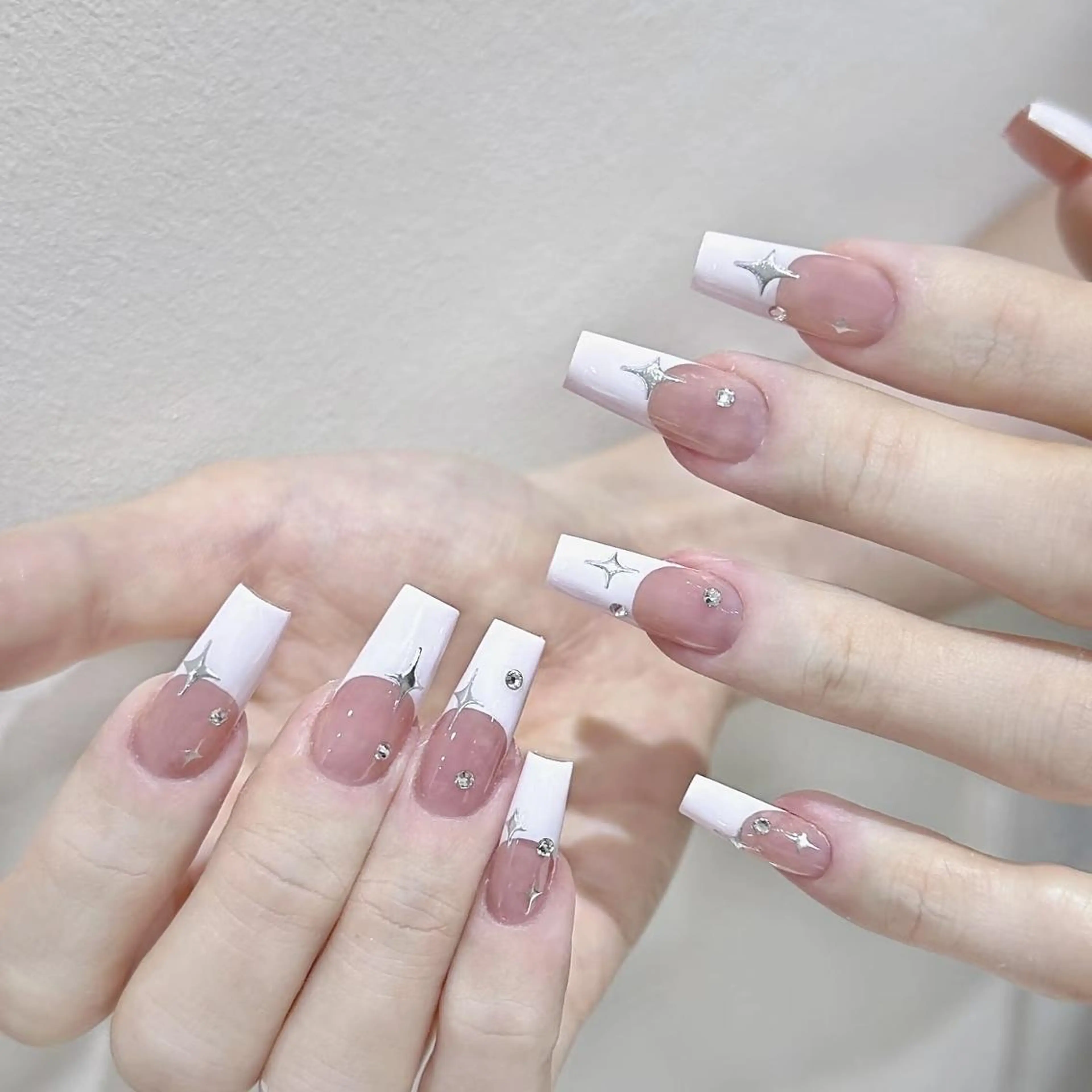 ネイル ハンドネイル DEMAIN- 🕊️のネイルデザイン