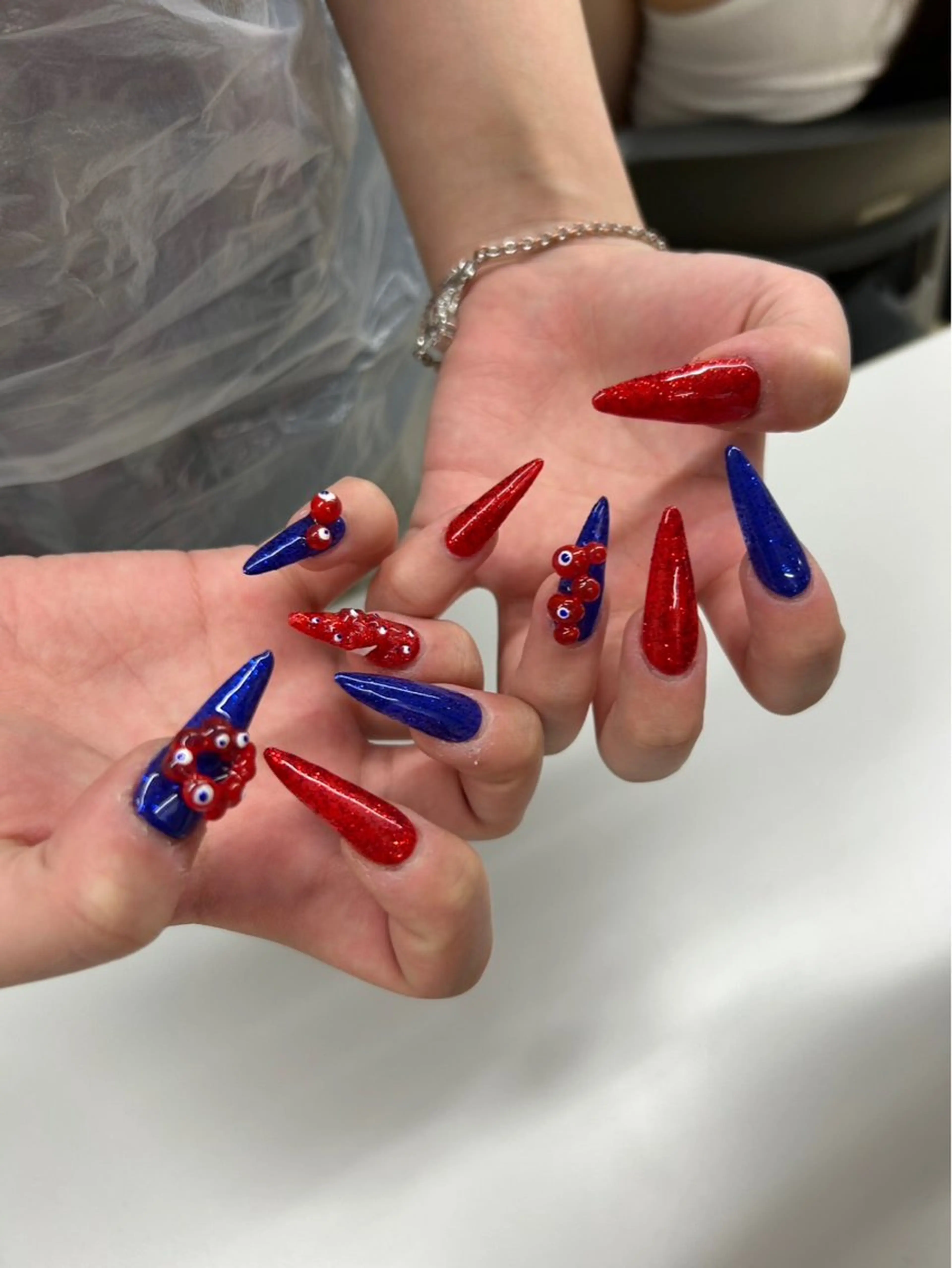 ネイル Eclat(エクラ)所属・Eclat(エクラ) かんな、はんな2名のネイルデザイン