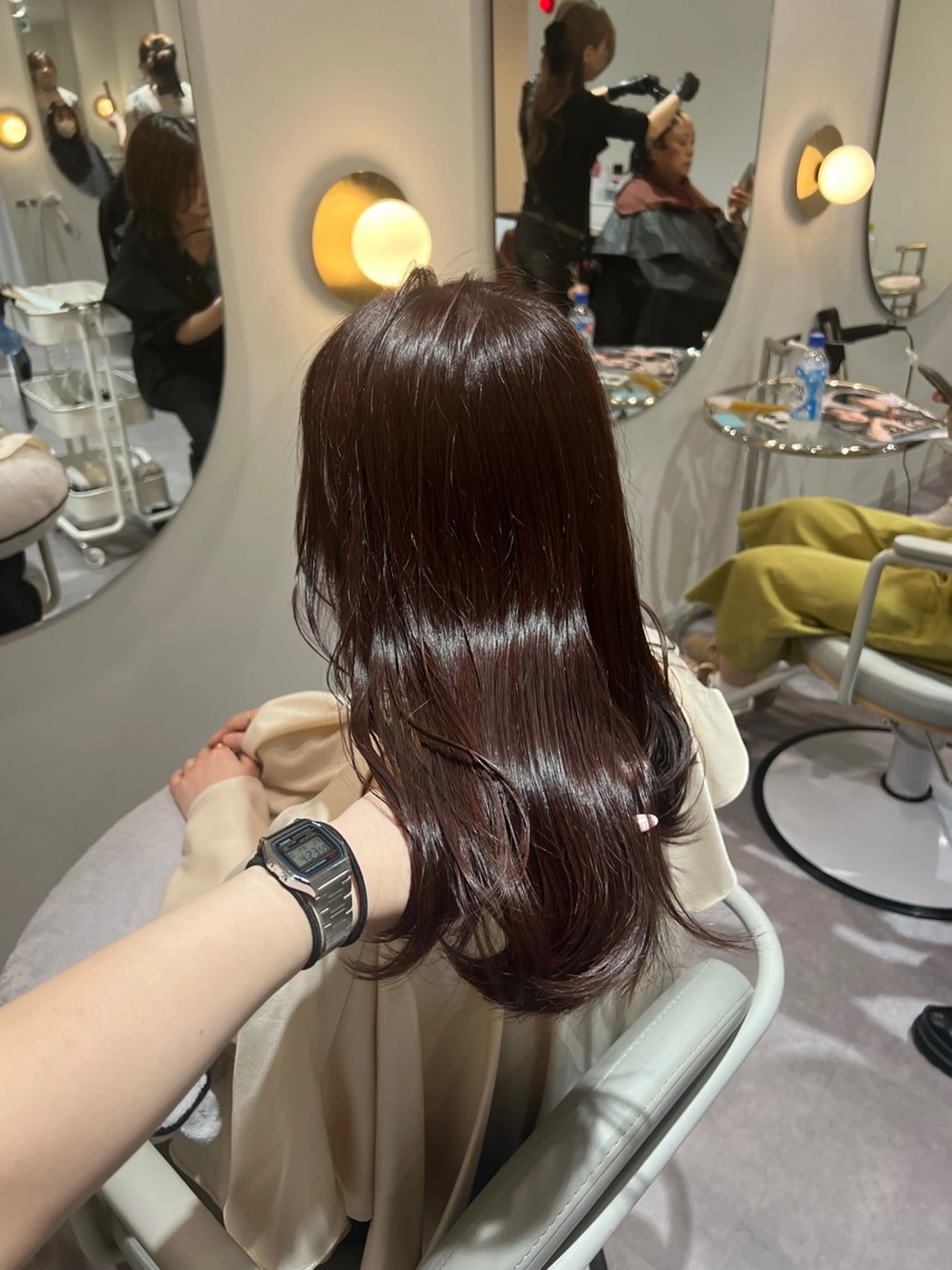セミロング 美髪✨艶髪✨髪質改善 カラー特化🌙鈴屋和のヘアスタイル