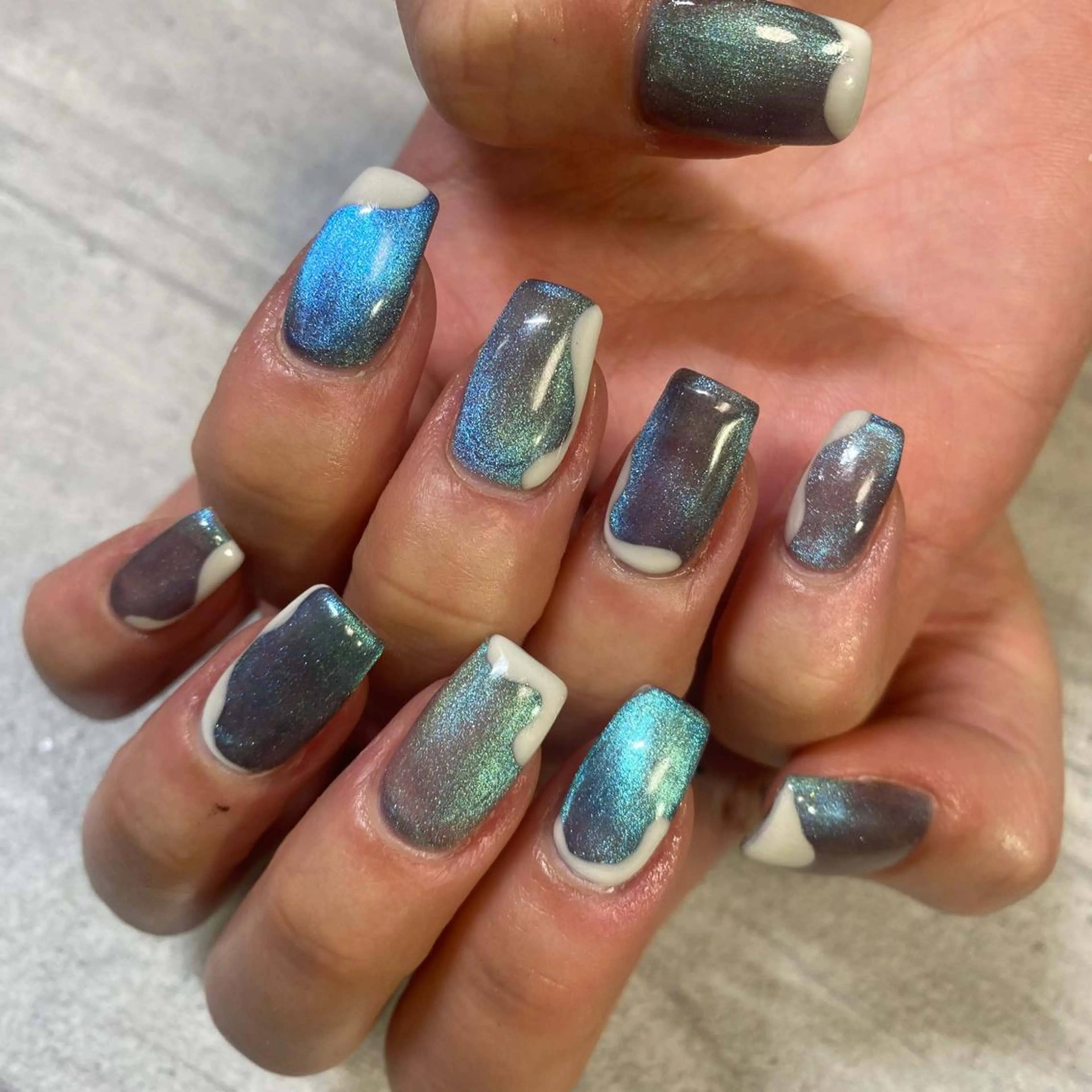 ミディアム カラー パーマ ヘアアレンジ メンズ キッズ ネイル マツエク・マツパ アイブロウ アートネイル マグネットネイル 今福鶴見ネイル 8(ｴｲﾄ)のネイルデザイン