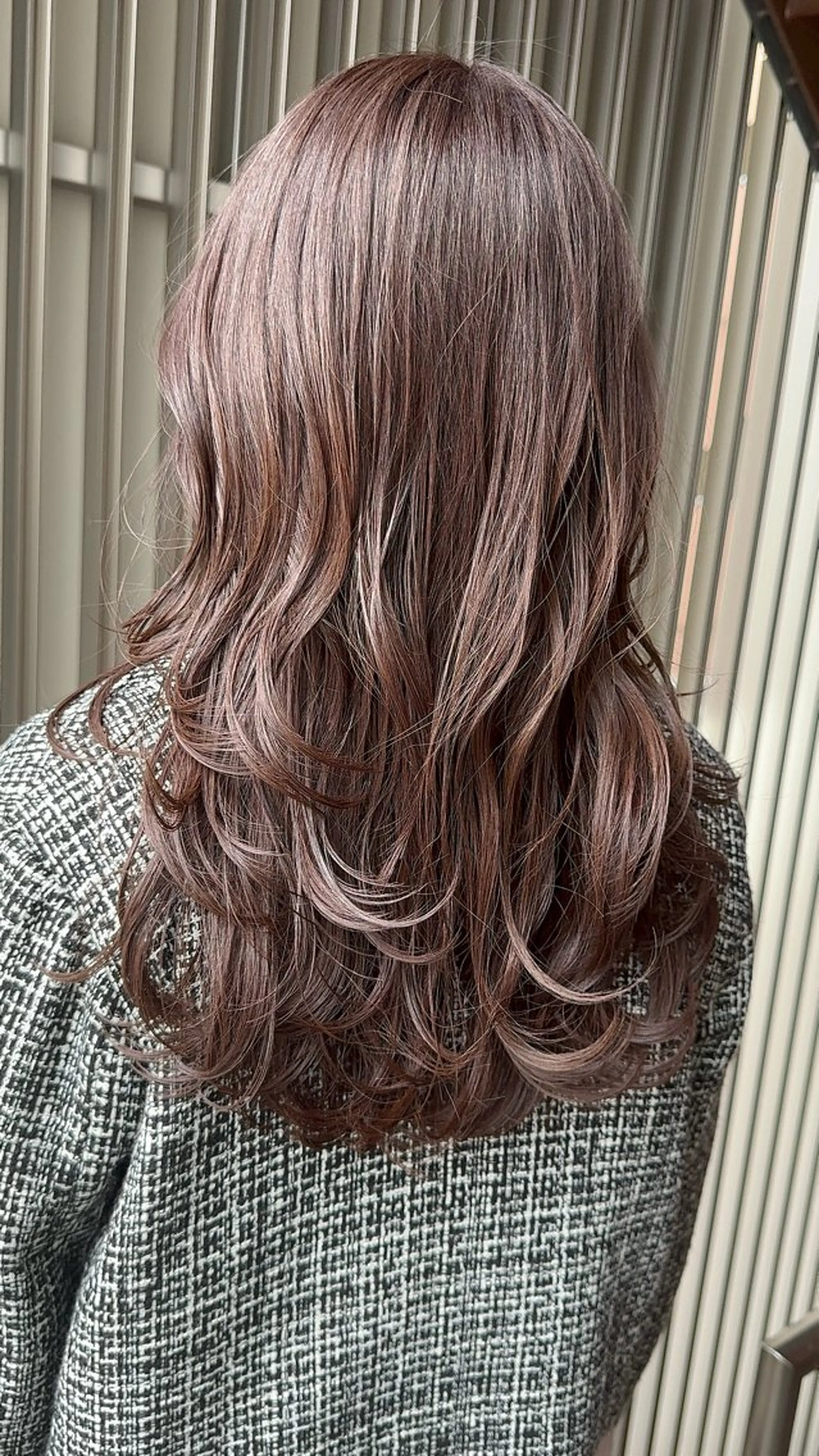 ロング カット ヘアカラー トリートメント 平 一裕のヘアスタイル