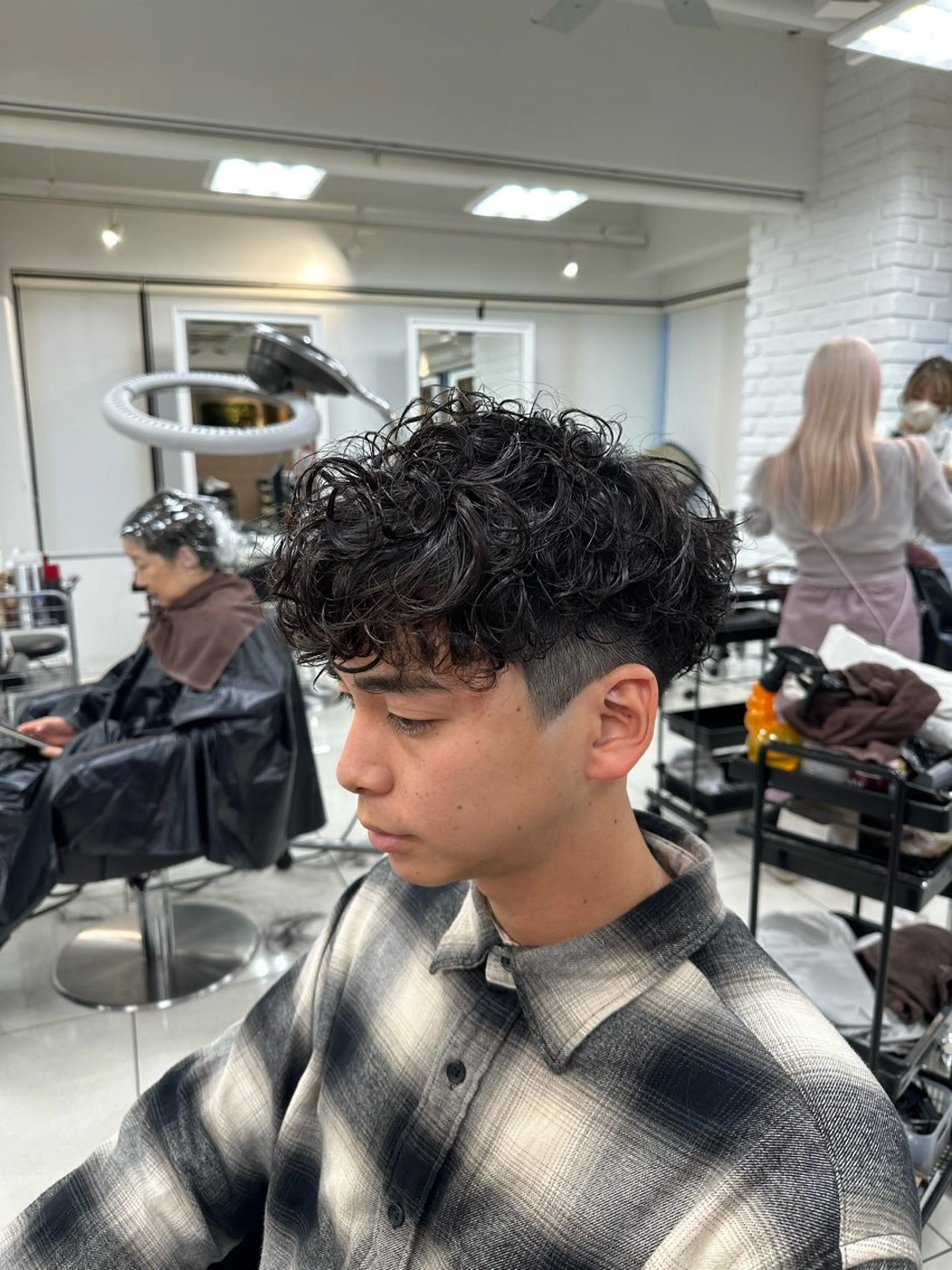 ショート パーマ メンズ スペインカール カット パーマ トリートメント フェザーパーマ職人 🪶ryosukeのヘアスタイル