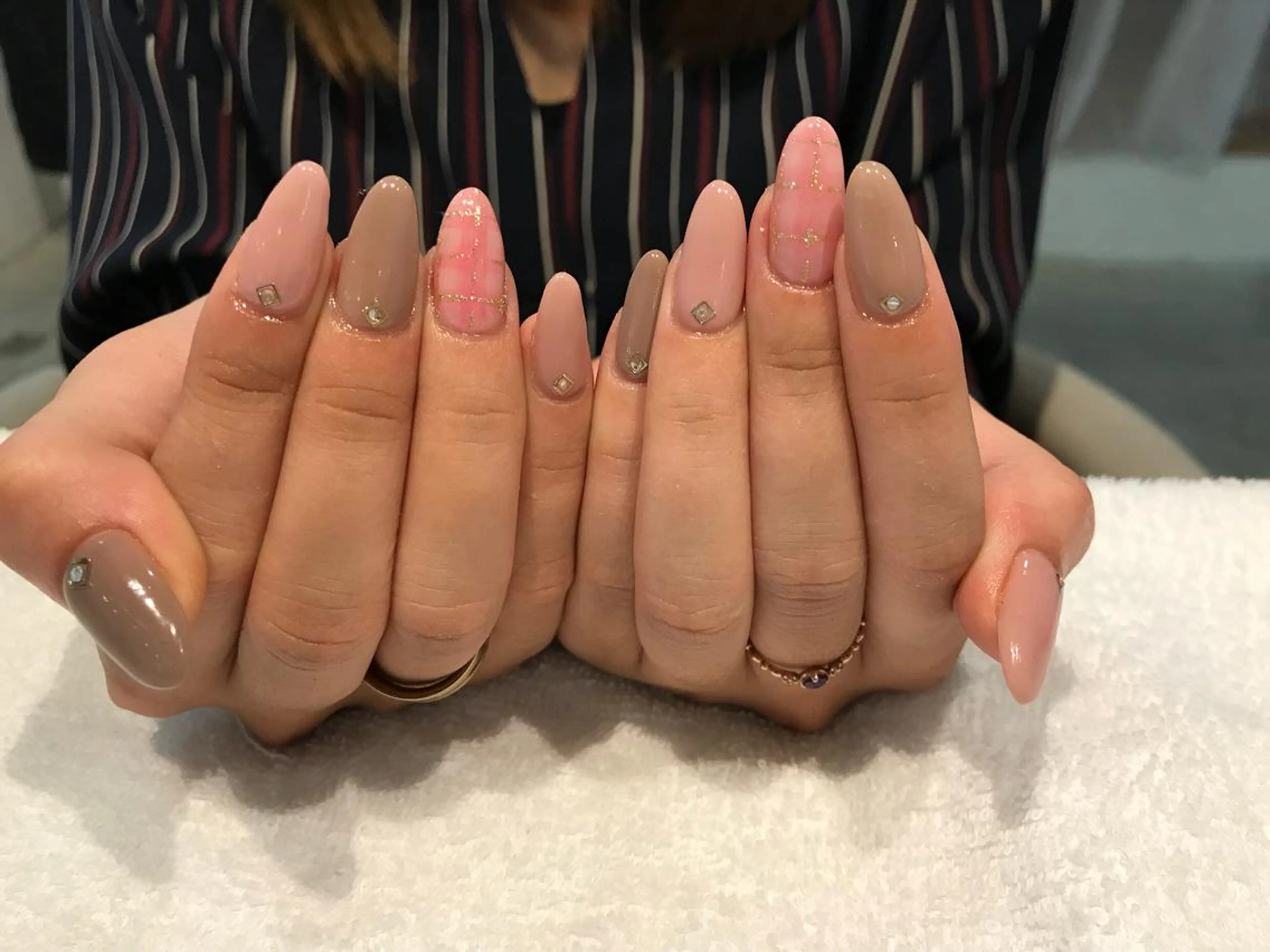 ネイル ガーリー Re Pearl～コーディネートサロン～ 市駅前店所属・NARUMI HYODOのネイルデザイン