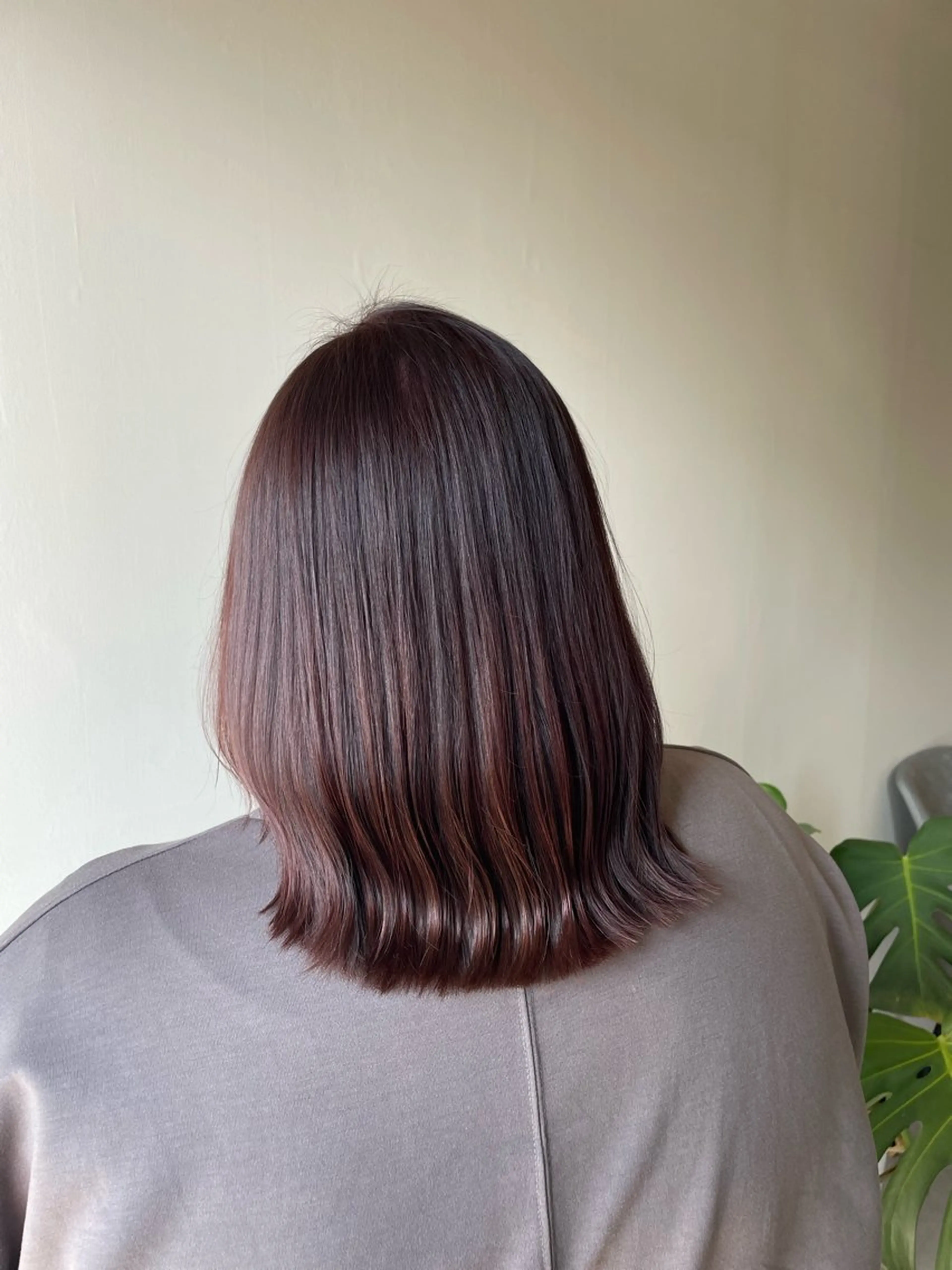 ミディアム ピンクブラウン カット ヘアカラー Fill mikuのヘアスタイル