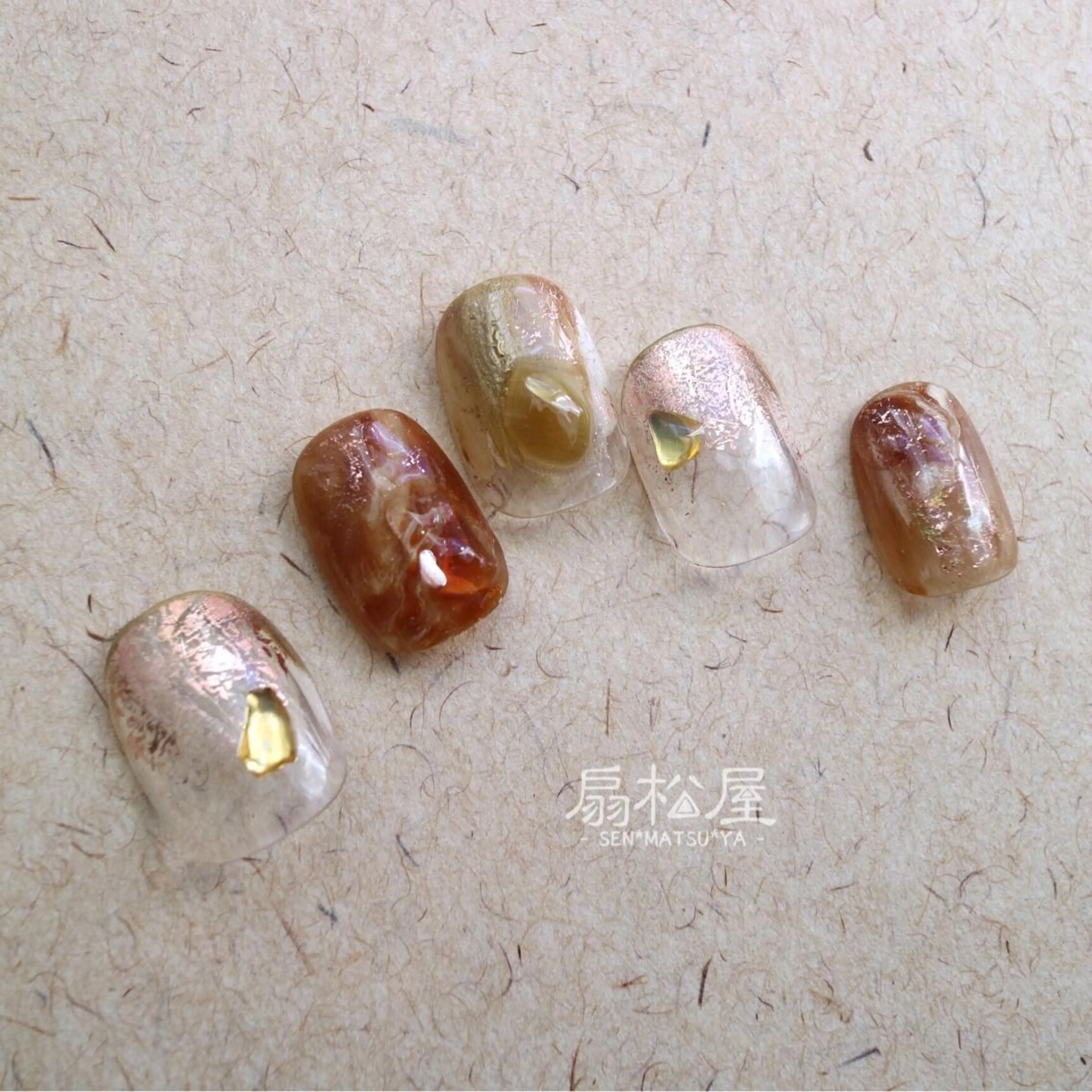 ネイル ニュアンスネイル 扇松屋 marie.nのネイルデザイン