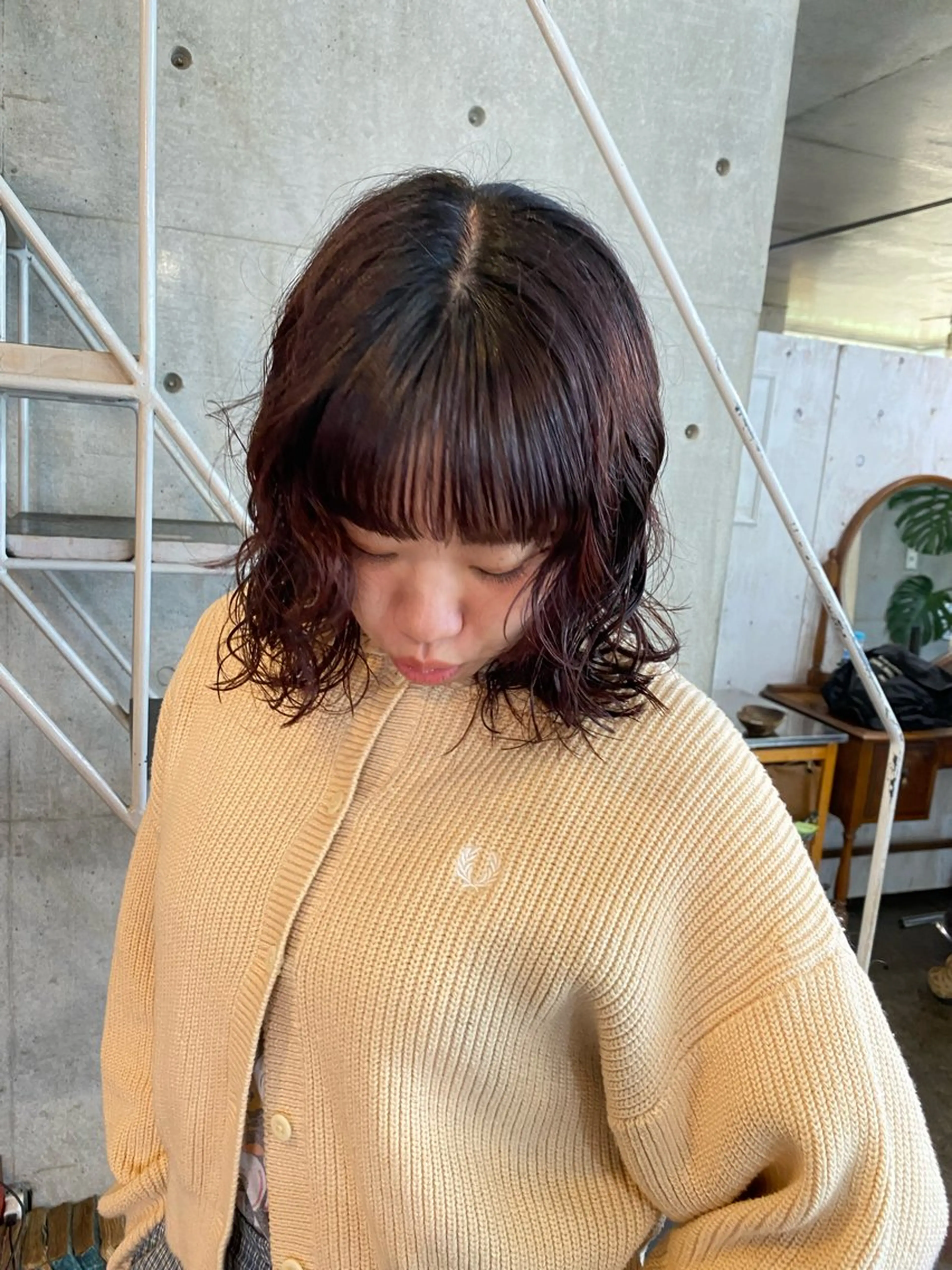 ミディアム ミディアムパーマ 似合わせカット カット ヘアカラー モリモト サナのヘアスタイル