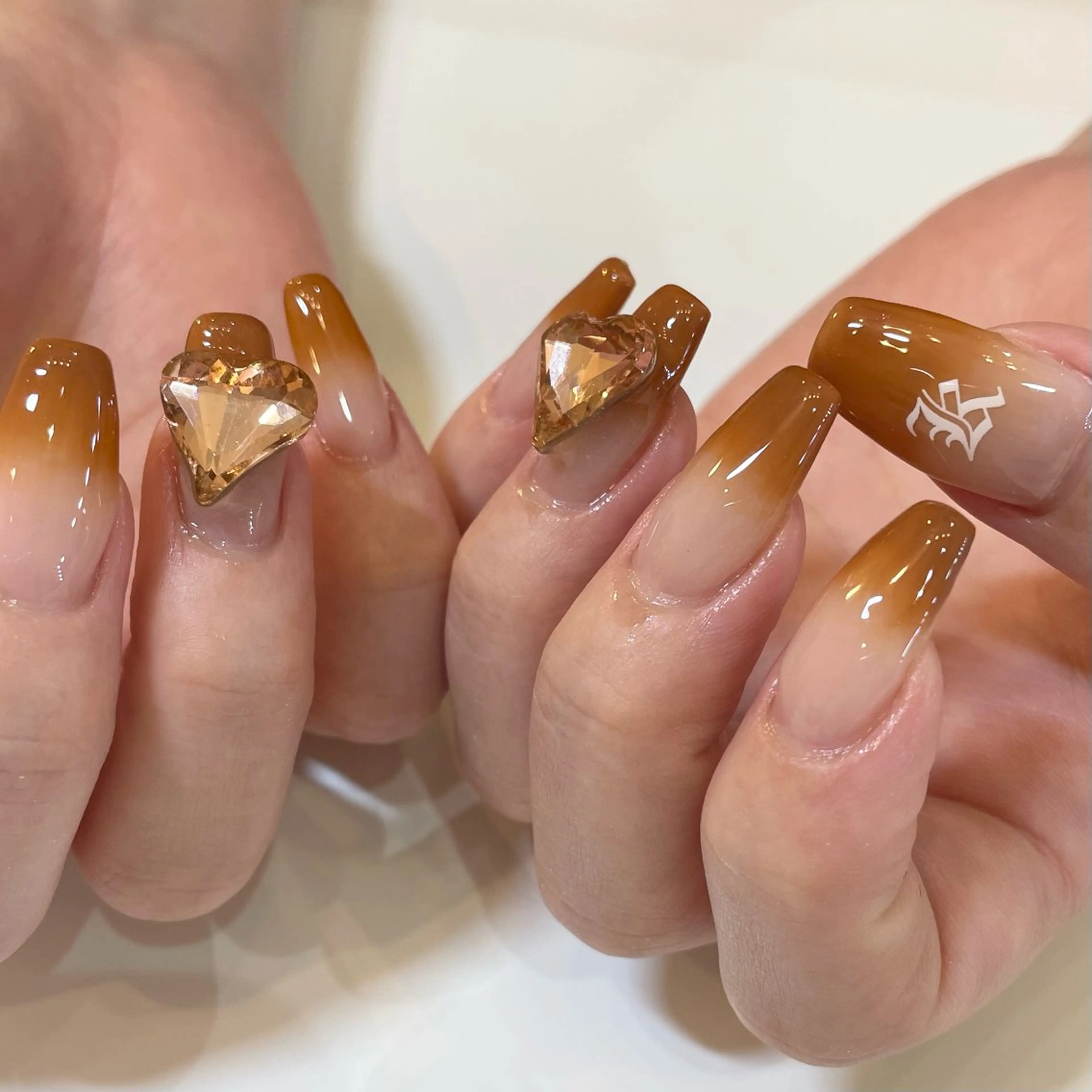 ネイル ブラウン Nail Salon Gummi.のネイルデザイン