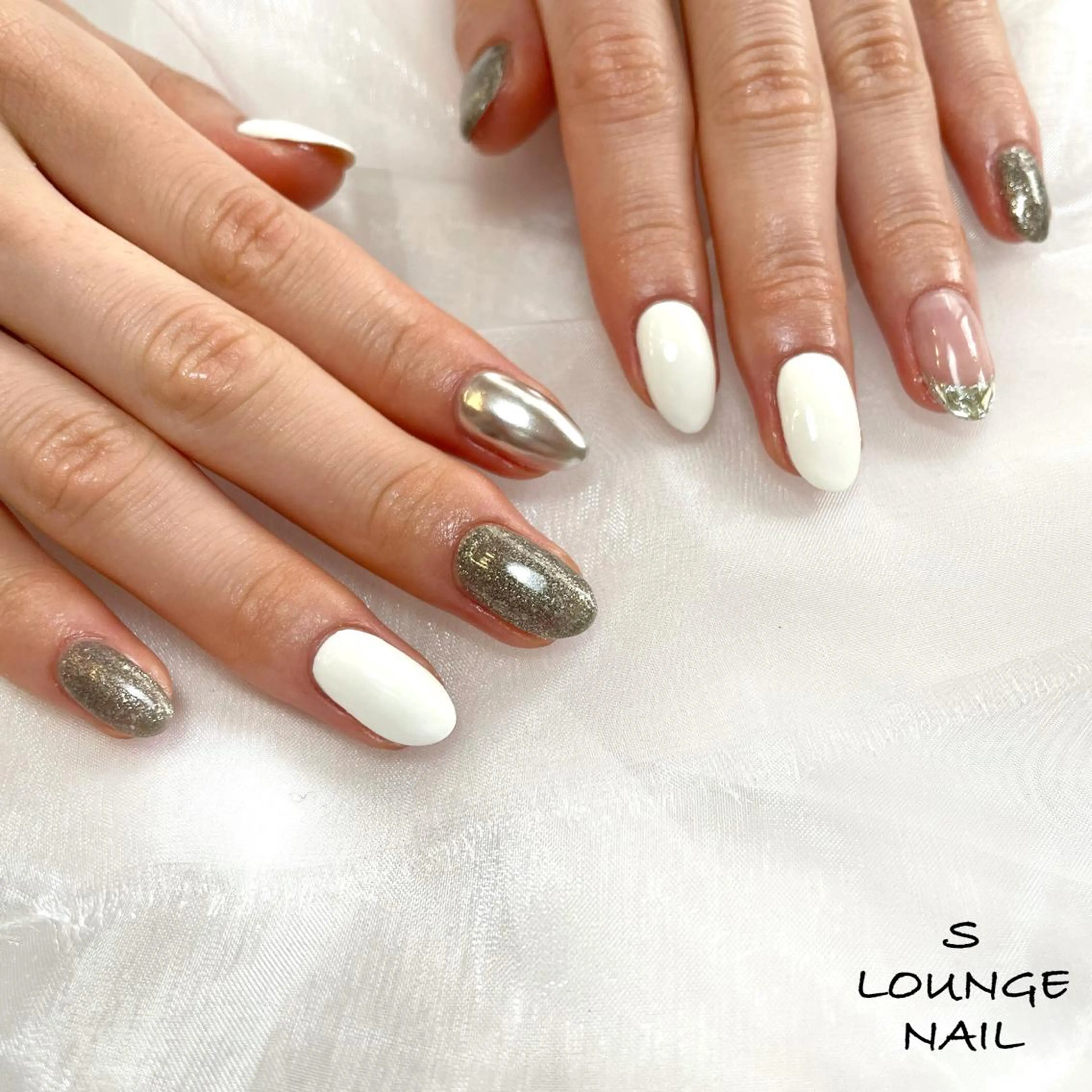 ネイル アートネイル フレンチネイル ミラーネイル ハンドネイル フットネイル S LOUNGE NAIL所属・パーツたくさん🍓 SUMIのネイルデザイン