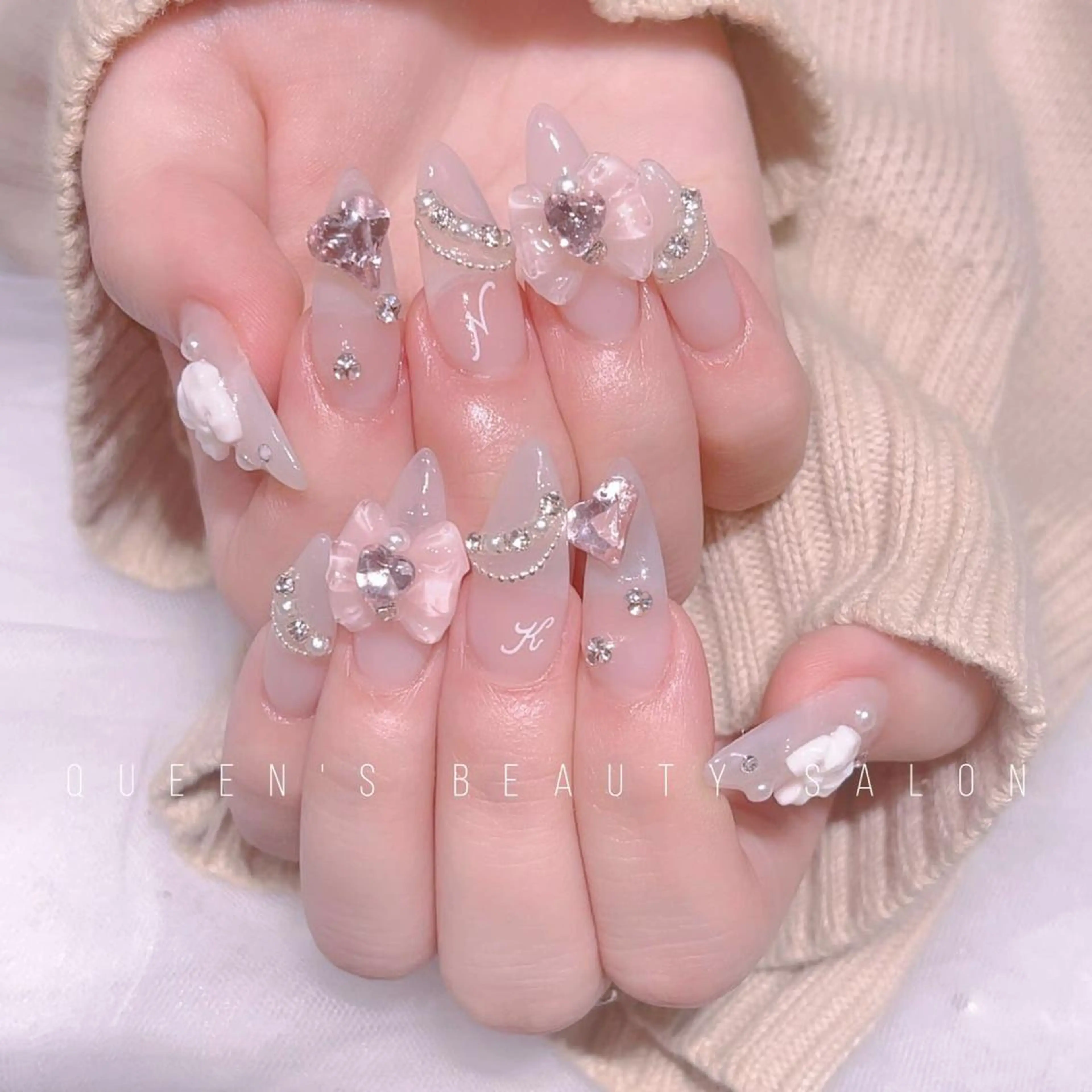 ネイル ハンドネイル Queen’s 歌舞伎町店のネイルデザイン