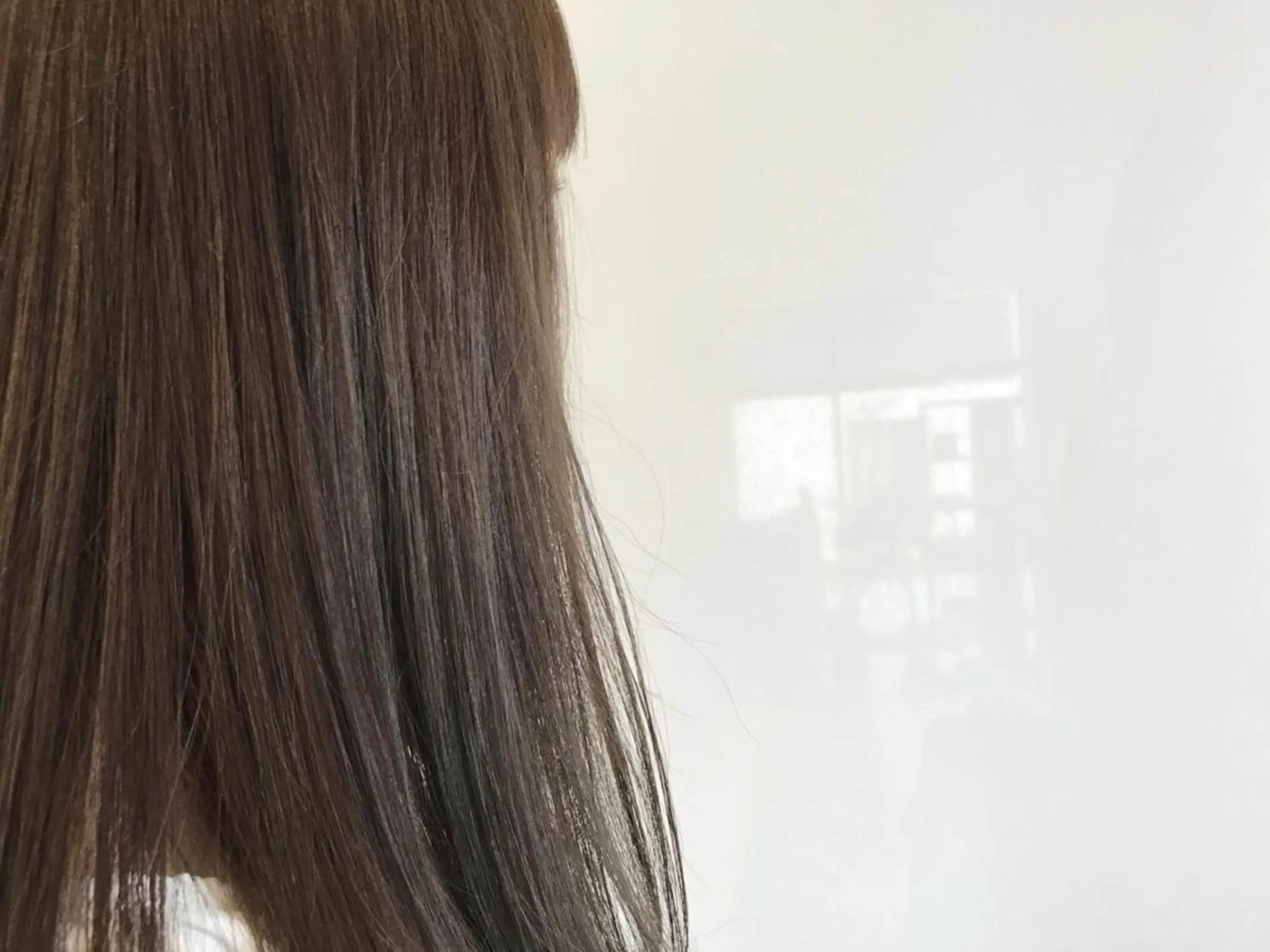 ロング カラー ブリーチ グレージュ ブリーチなしカラー シェールピエール所属・Laf かおりのマツエク・マツパデザイン