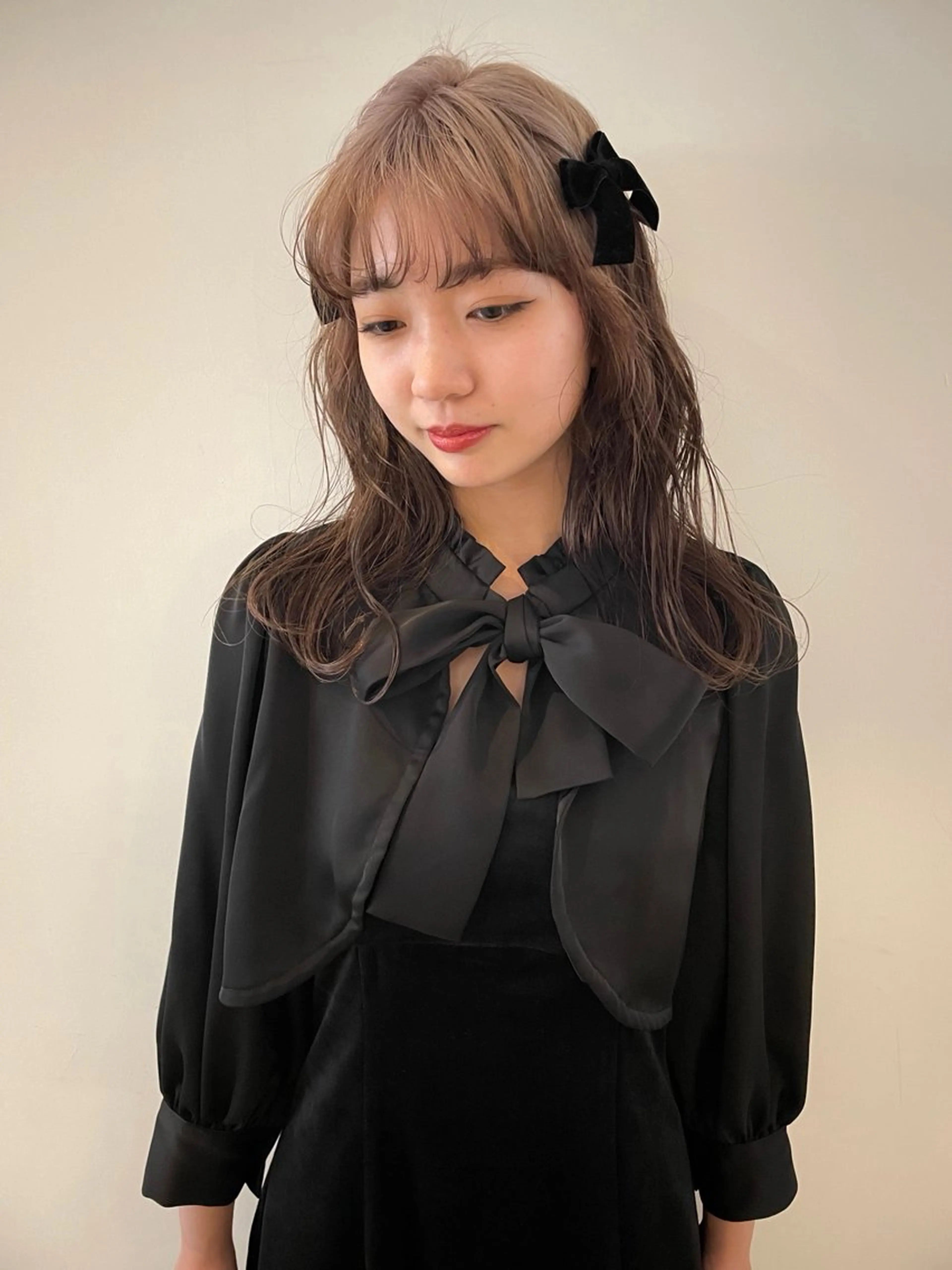 【カット ＋ 1回ブリーチ＋カラー】垢抜け間違いなし✨✨ブリーチ1回で憧れカラーを叶える🪩の写真