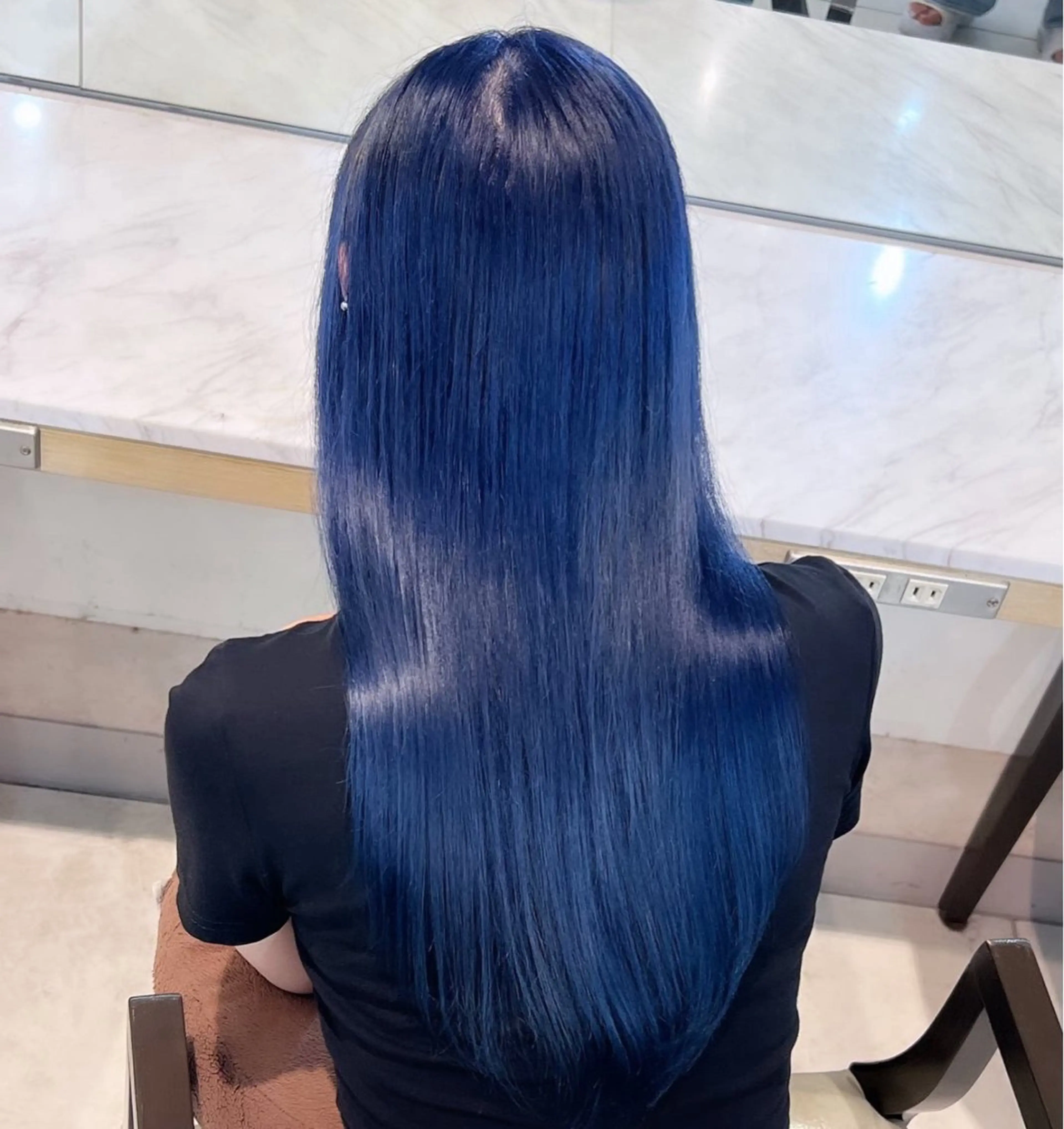 ロング カラー ブルーカラー ヘアカラー トリートメント Euphoria新宿店所属・ローレイヤー/透明感 カラー/SHOKIのヘアスタイル