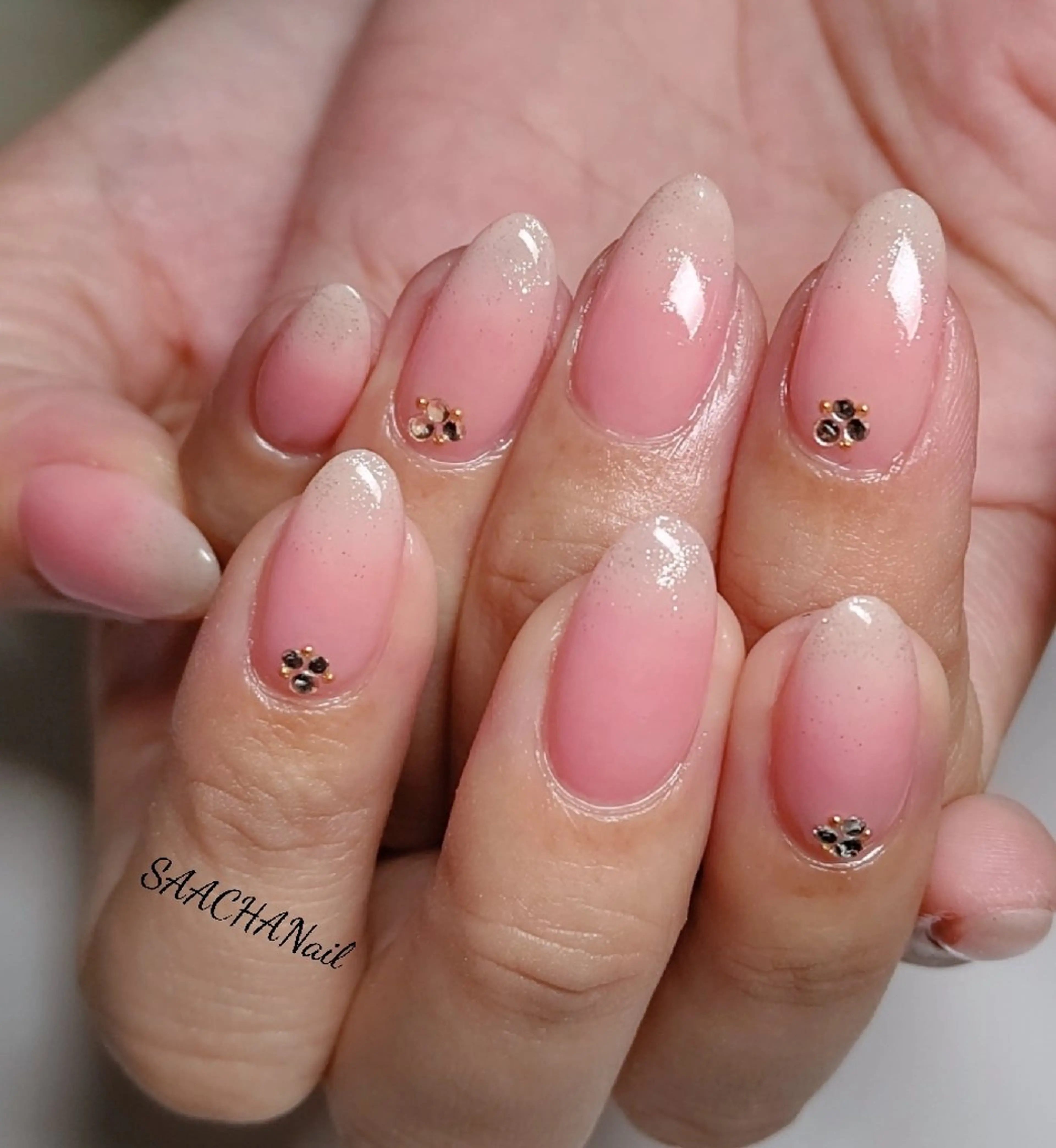 ネイル ハンドネイル SAACHANail  のネイルデザイン