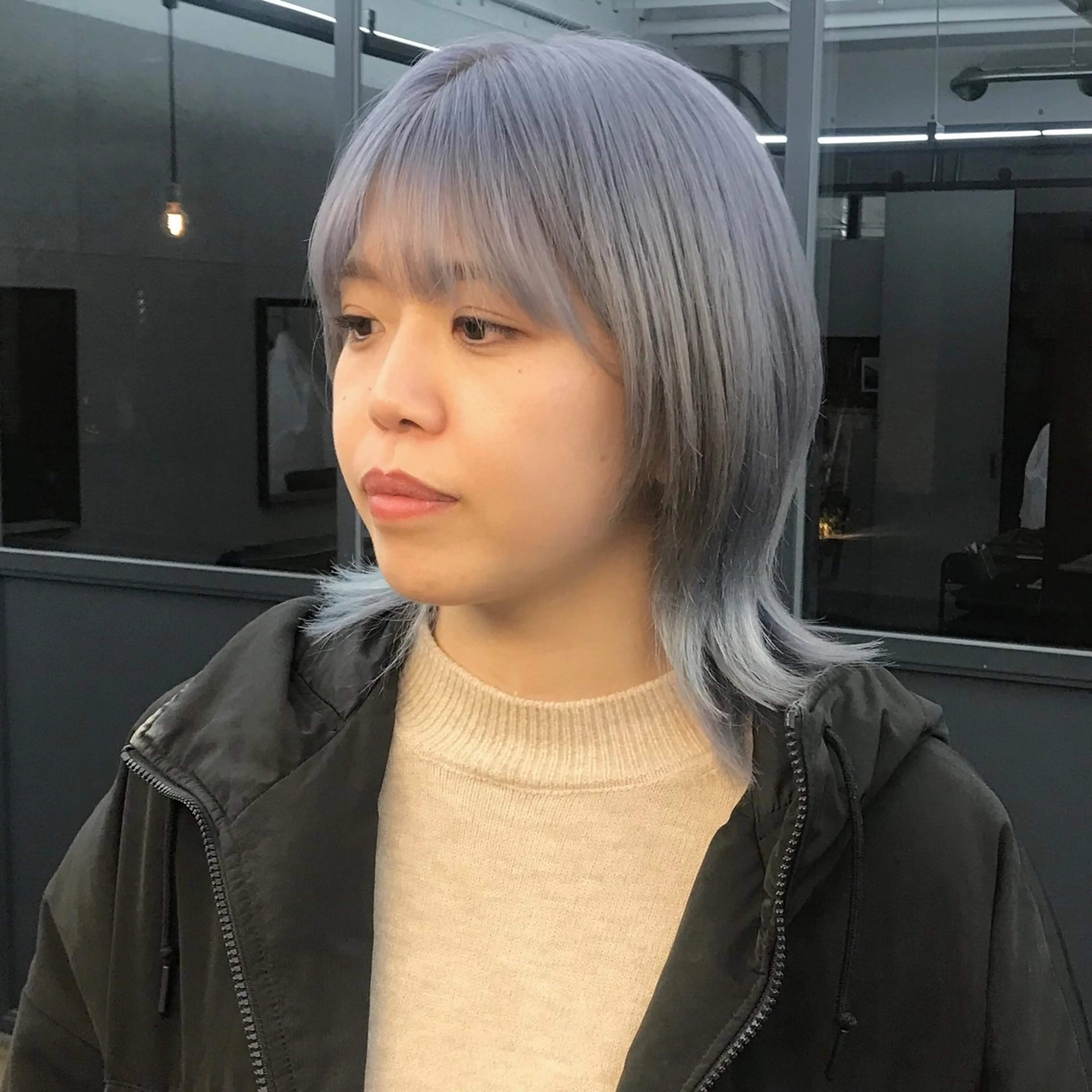 ミディアム カラー ブリーチ ブルーカラー ラベンダーカラー ボブ レイヤーカット ✂︎ウルフ・ショート ✂︎MIKUNIのヘアスタイル