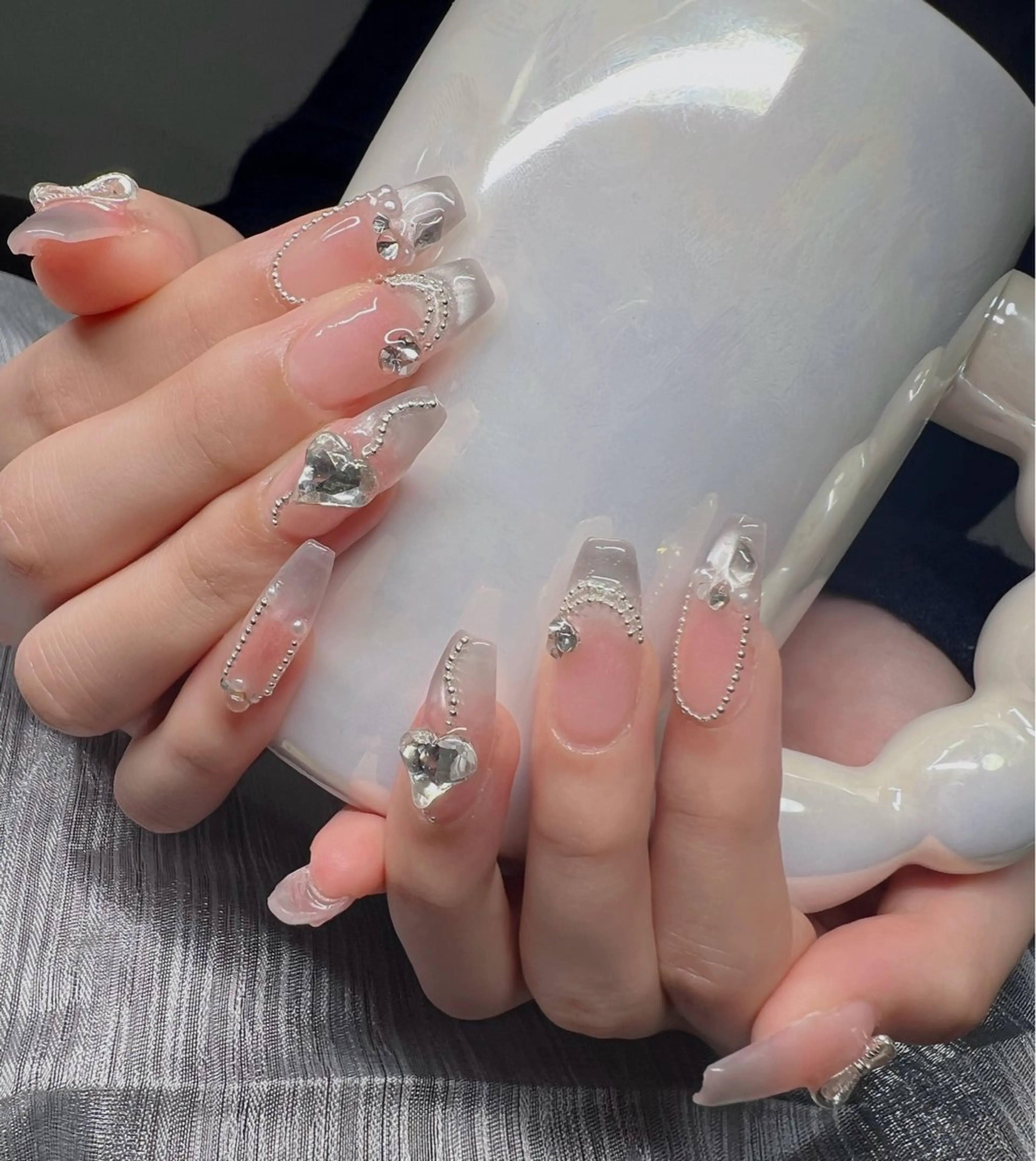 ネイル アートネイル 長さ出し ジェルネイル キラキラネイル マグネットネイル ハンドネイル Lee Nailsのネイルデザイン