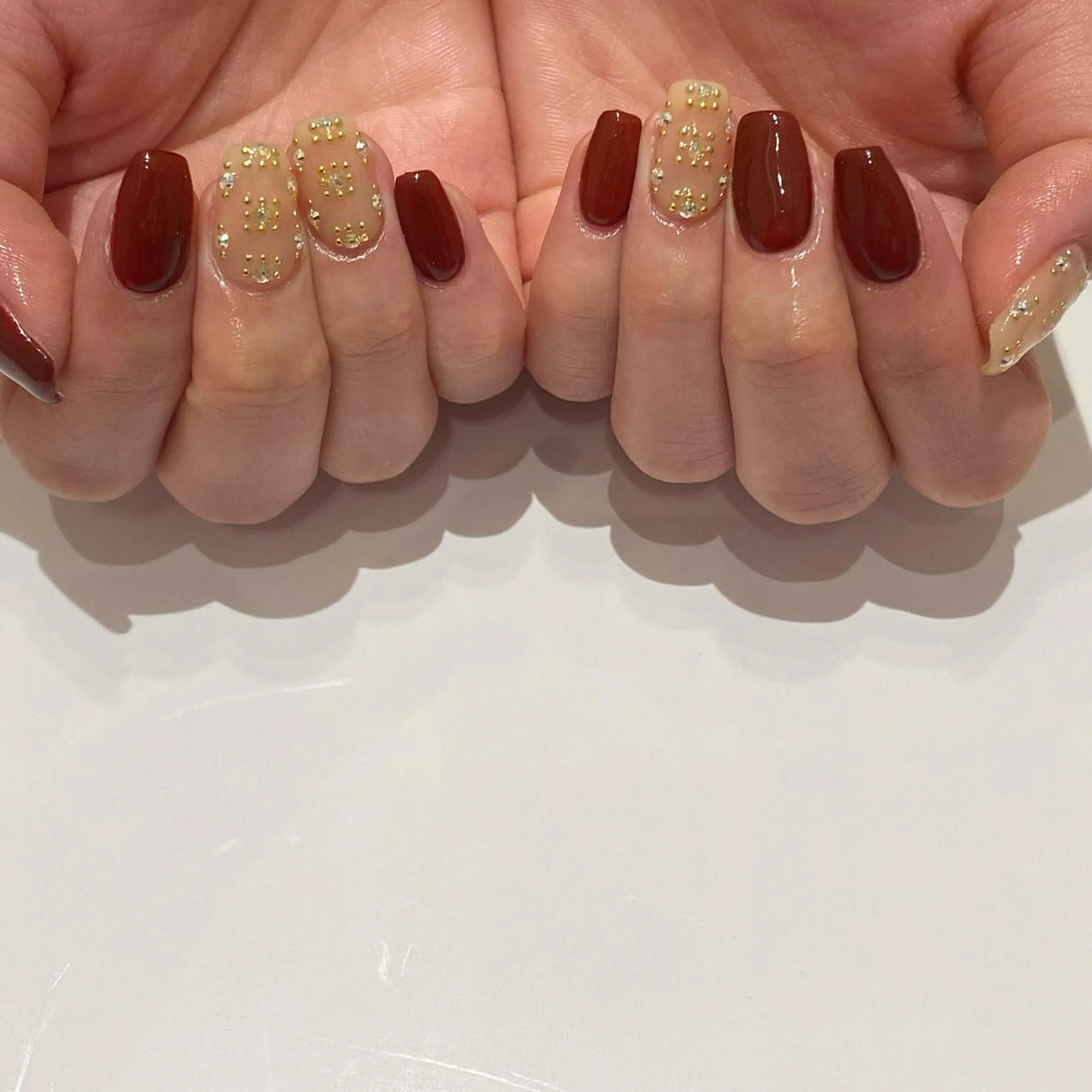 ネイル ネイル&アイ QUEEN&CRIMSON所属・眉WAX/ピーリング ホワイトニングの眉毛・アイブロウイメージ