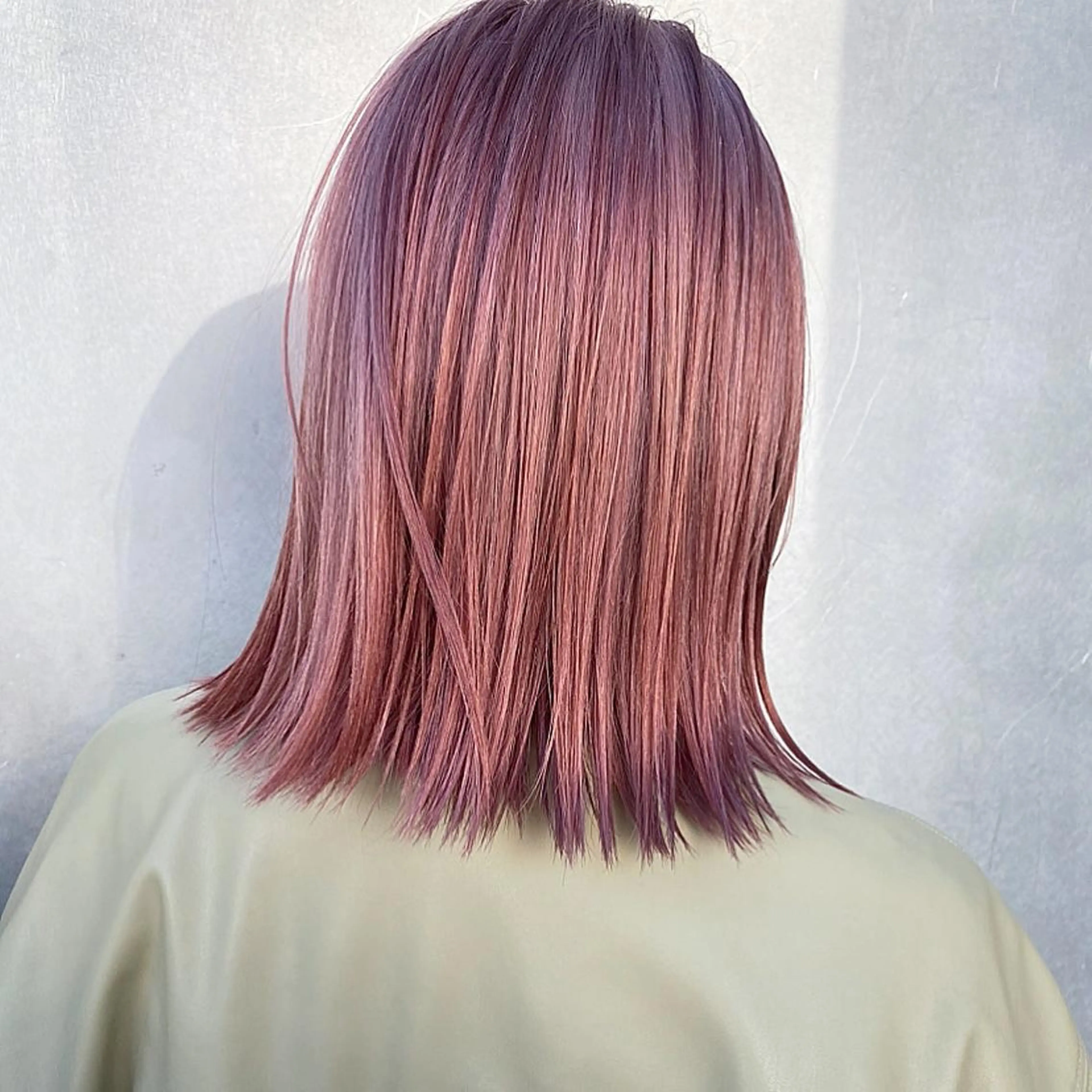 ミディアム カラー ハイトーン/ ボブ 中村麟のヘアスタイル