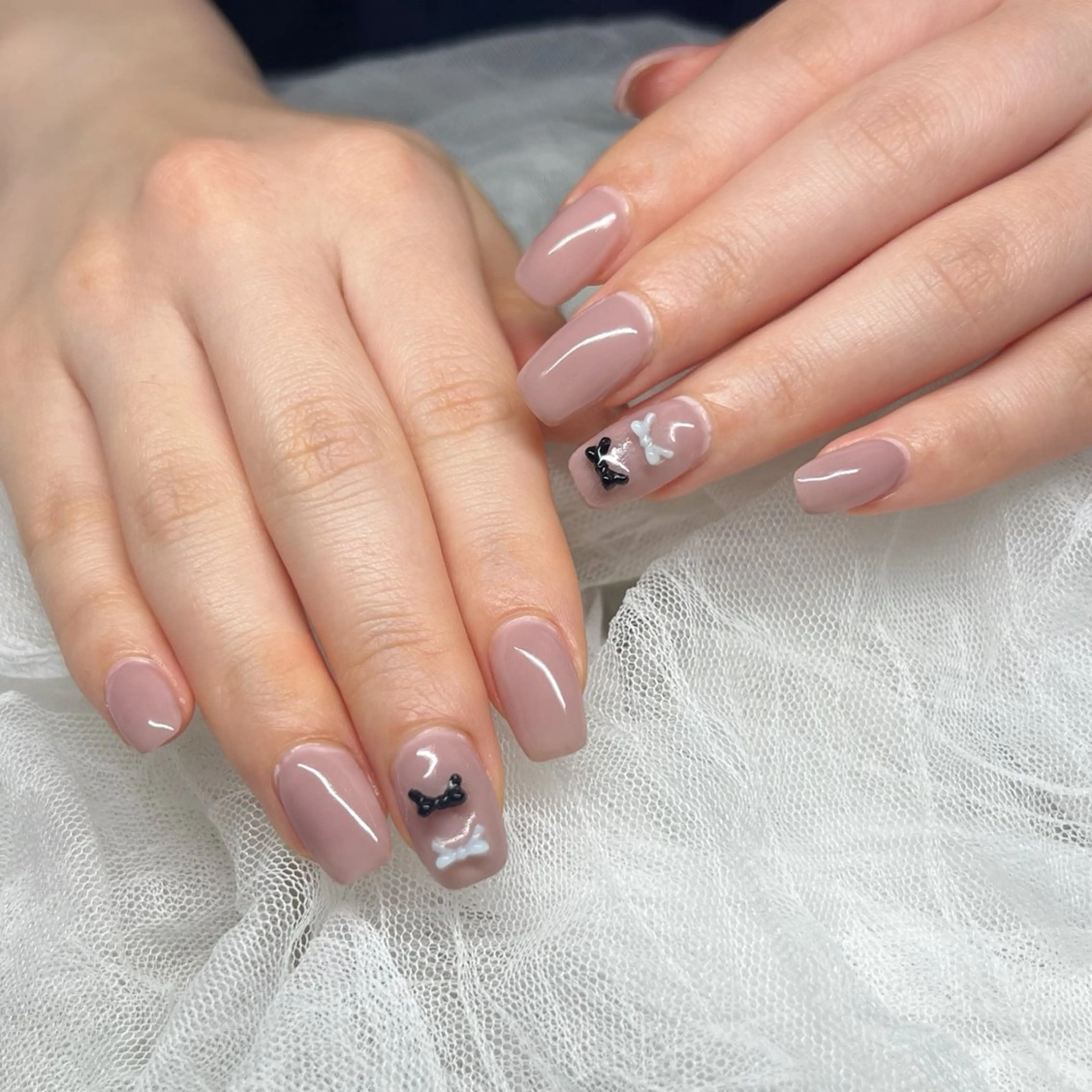 ネイル ワンカラーネイル リボン ハンドネイル ルミエナ銀座 KATAOKAのネイルデザイン