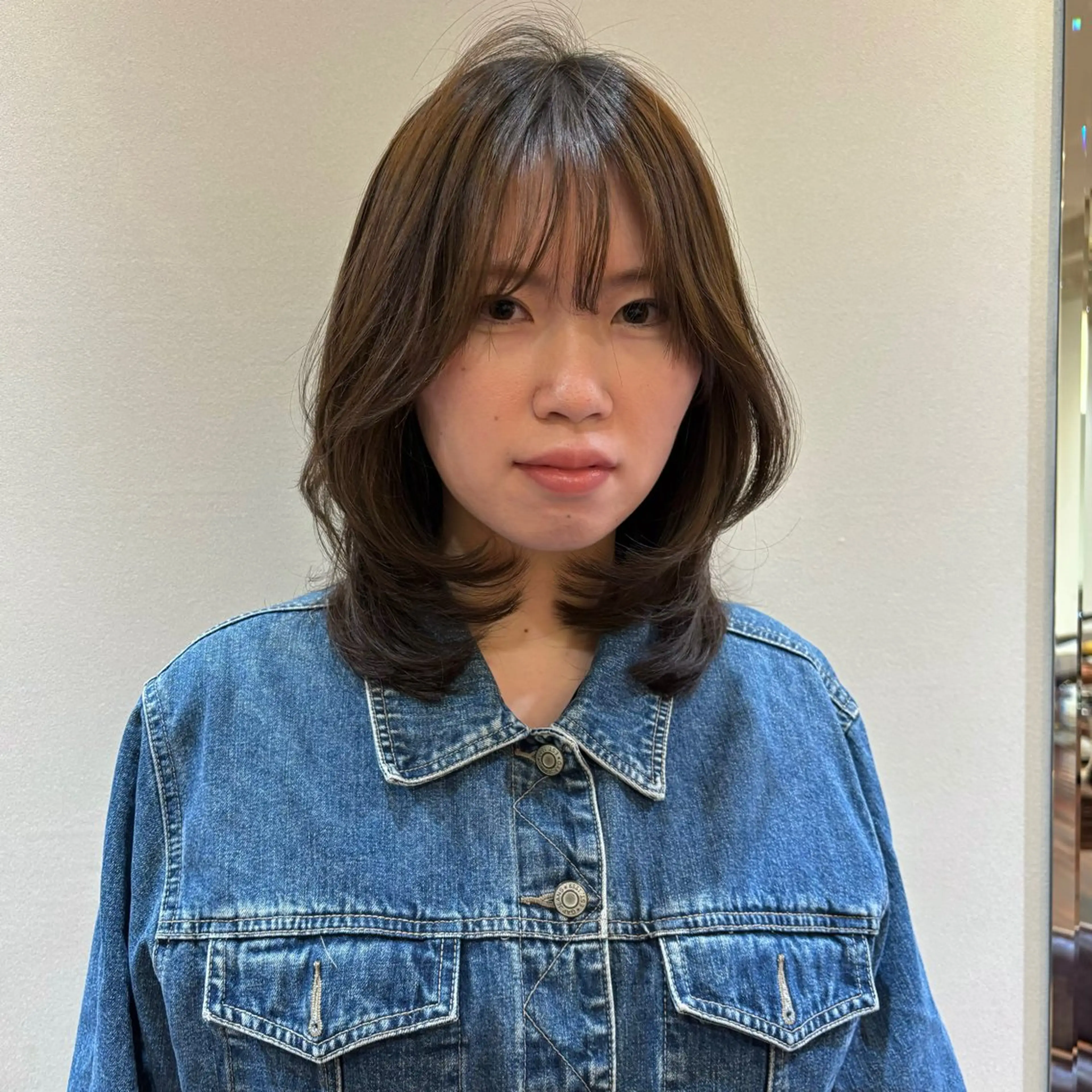 ミディアム グレージュ🐰透明感 カラー🫧akihoのヘアスタイル