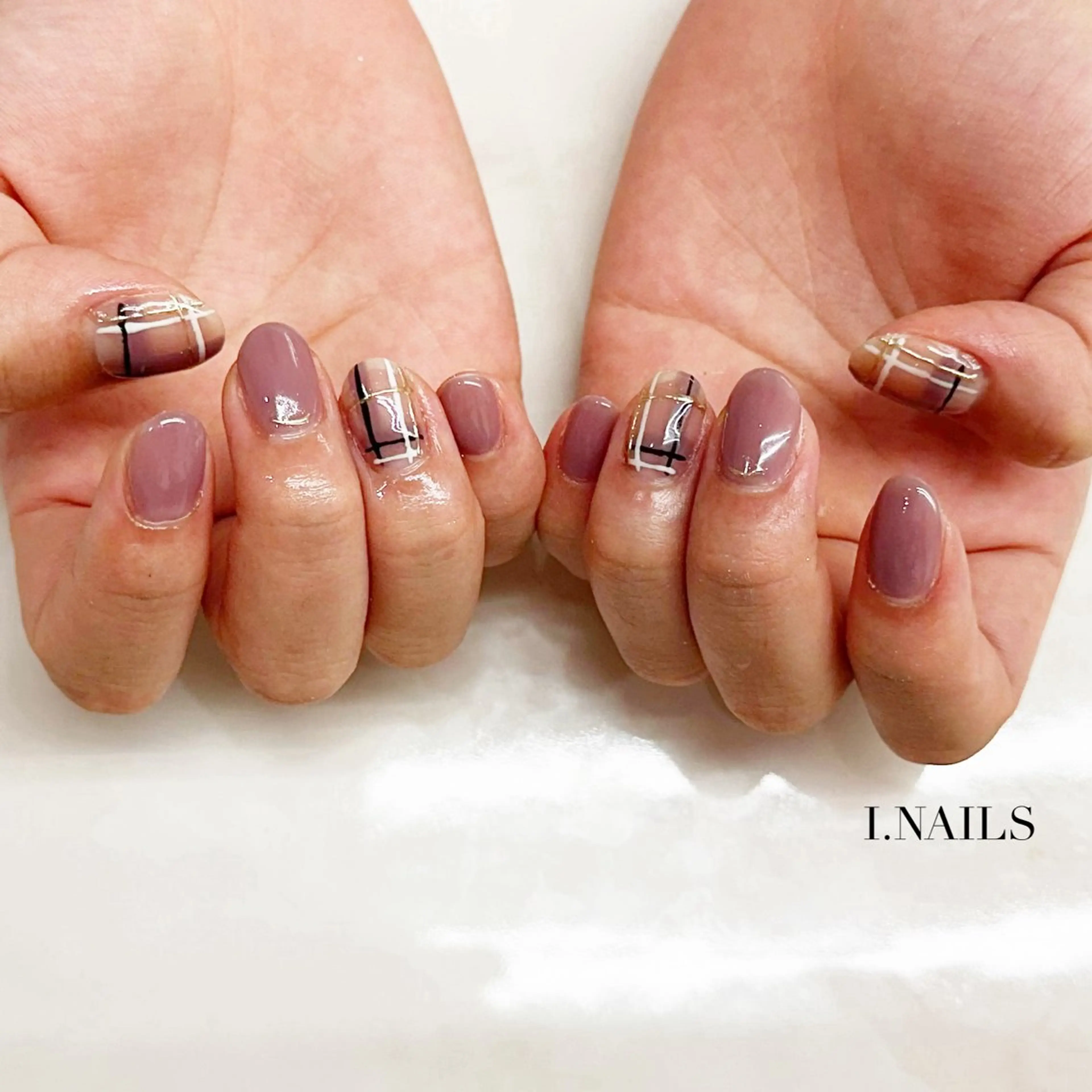 ネイル アイネイルズ所属・早川 梓のネイルデザイン