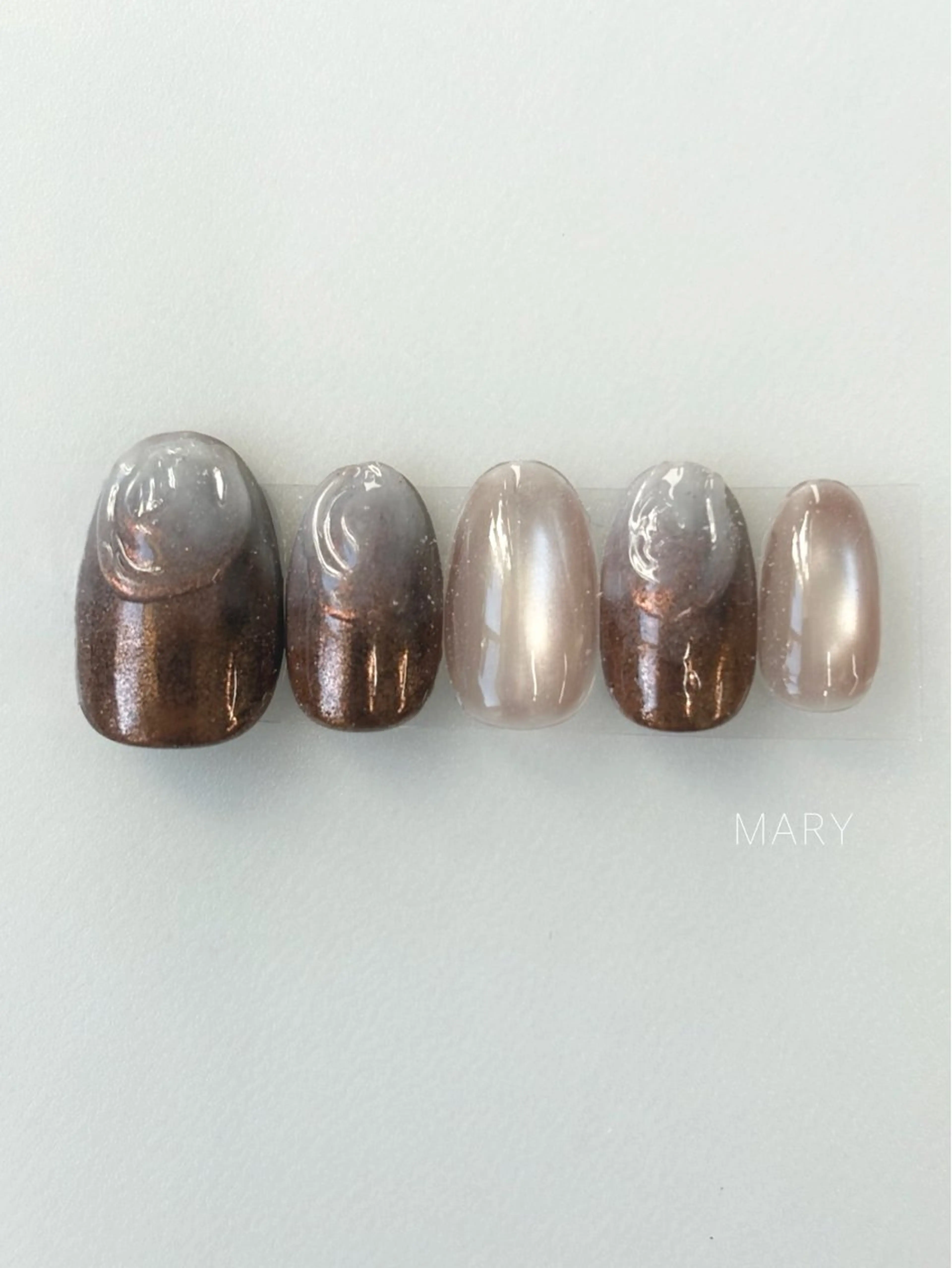 ネイル ブラウン マグネットネイル ミラーネイル ニュアンスネイル ハンドネイル Mary nail所属・Mary nail .narumiのネイルデザイン