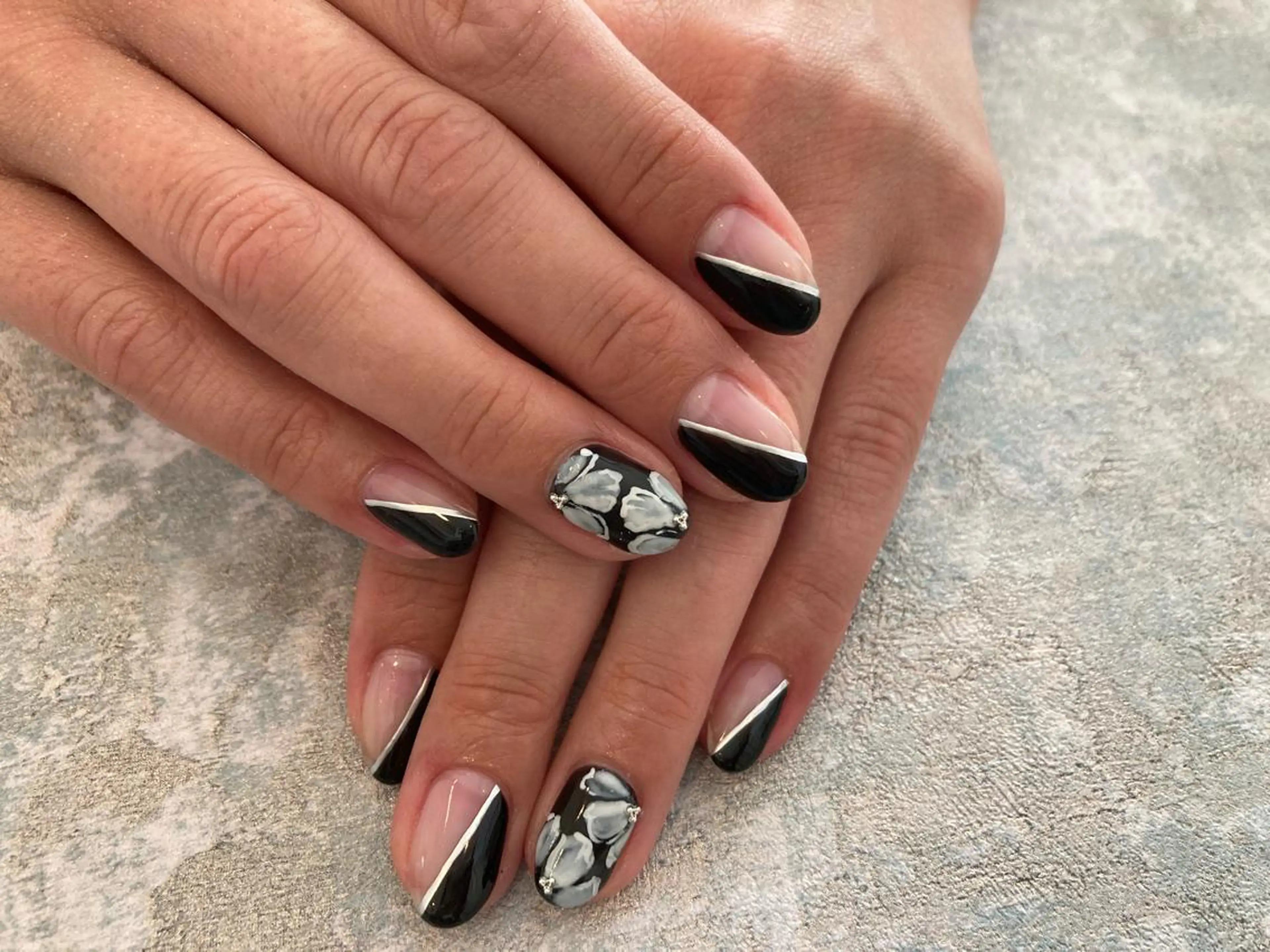 ネイル アートネイル ミラーネイル シンプルネイル ハンドネイル Lisa’s Salonのネイルデザイン