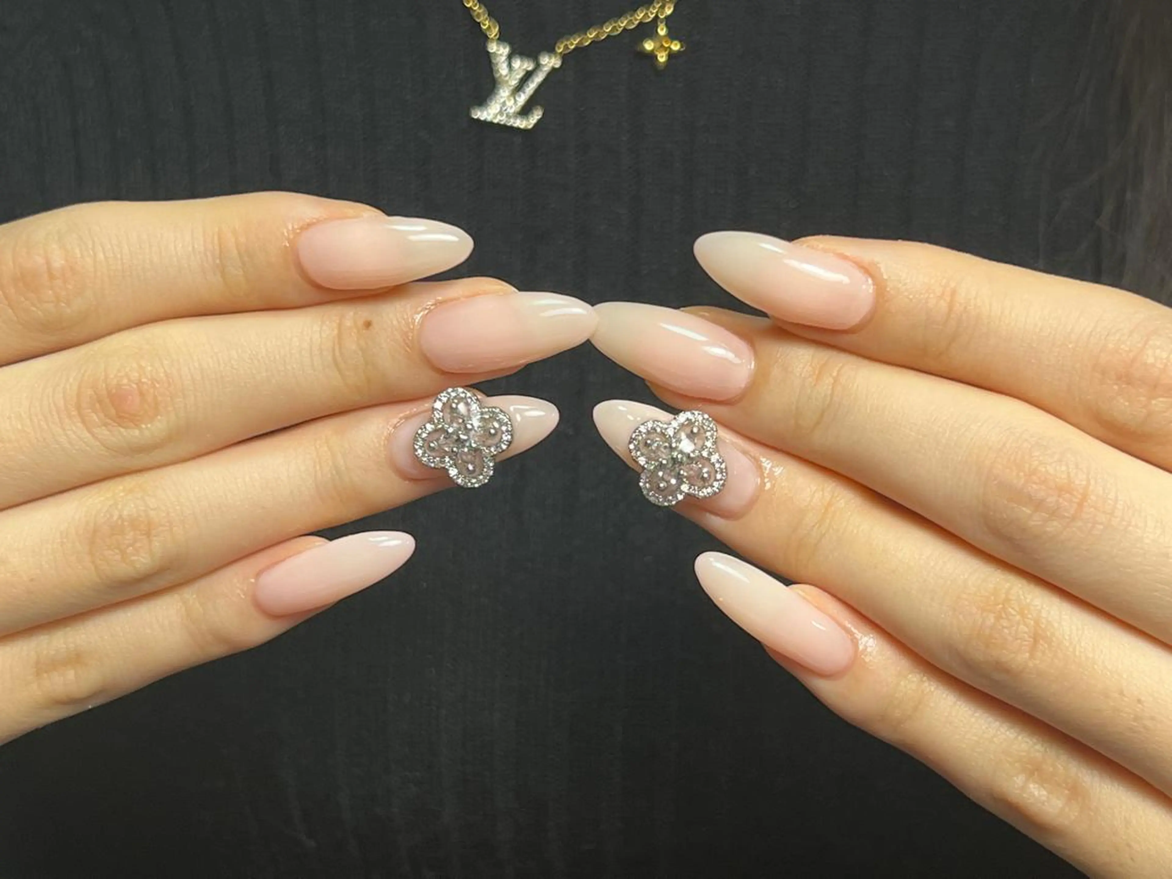 ネイル lucky nail 歌舞伎町のネイルデザイン