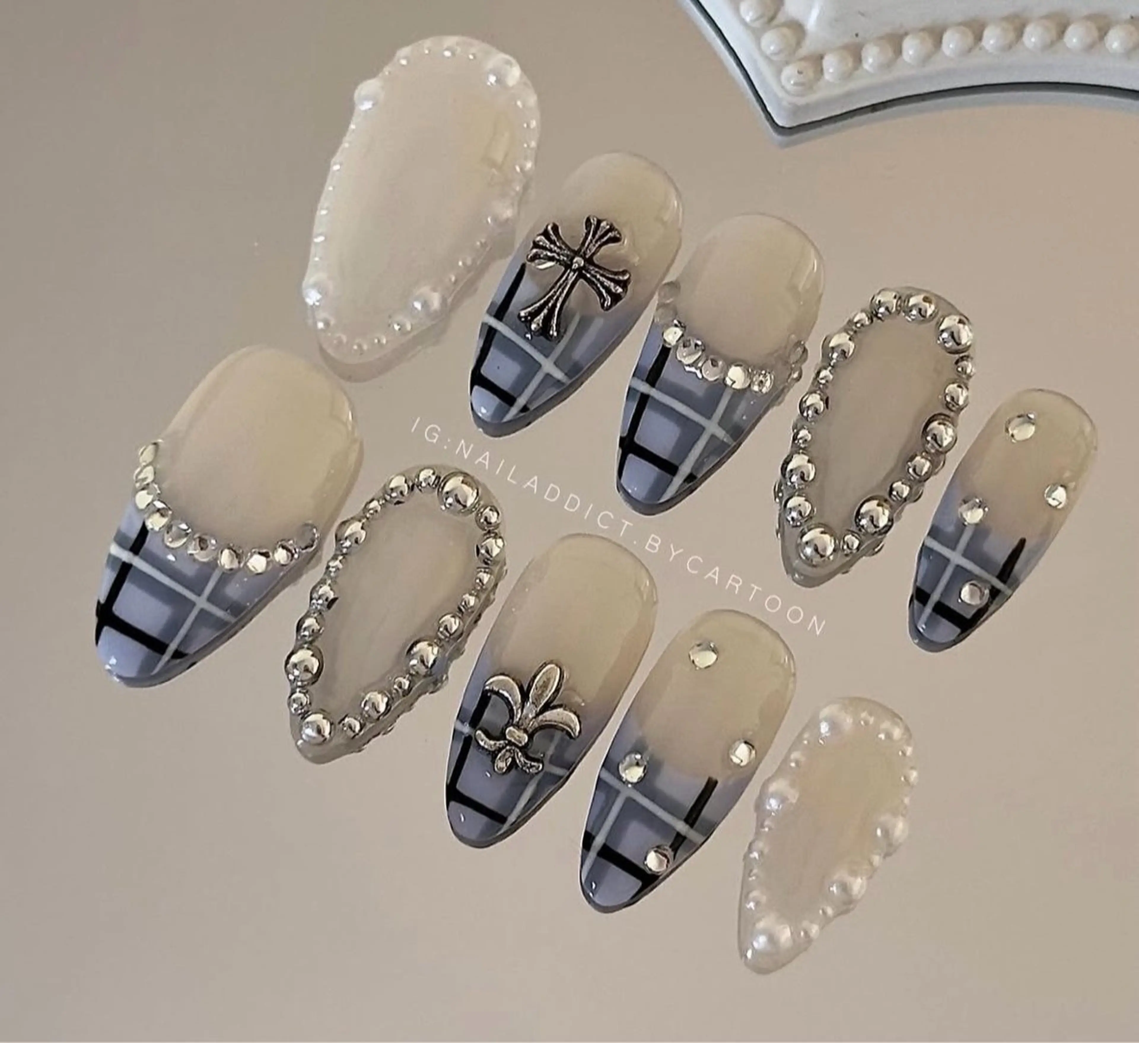 ネイル ハンドネイル ハンドケア super girl所属・supergirl ネイル専門サロンのネイルデザイン