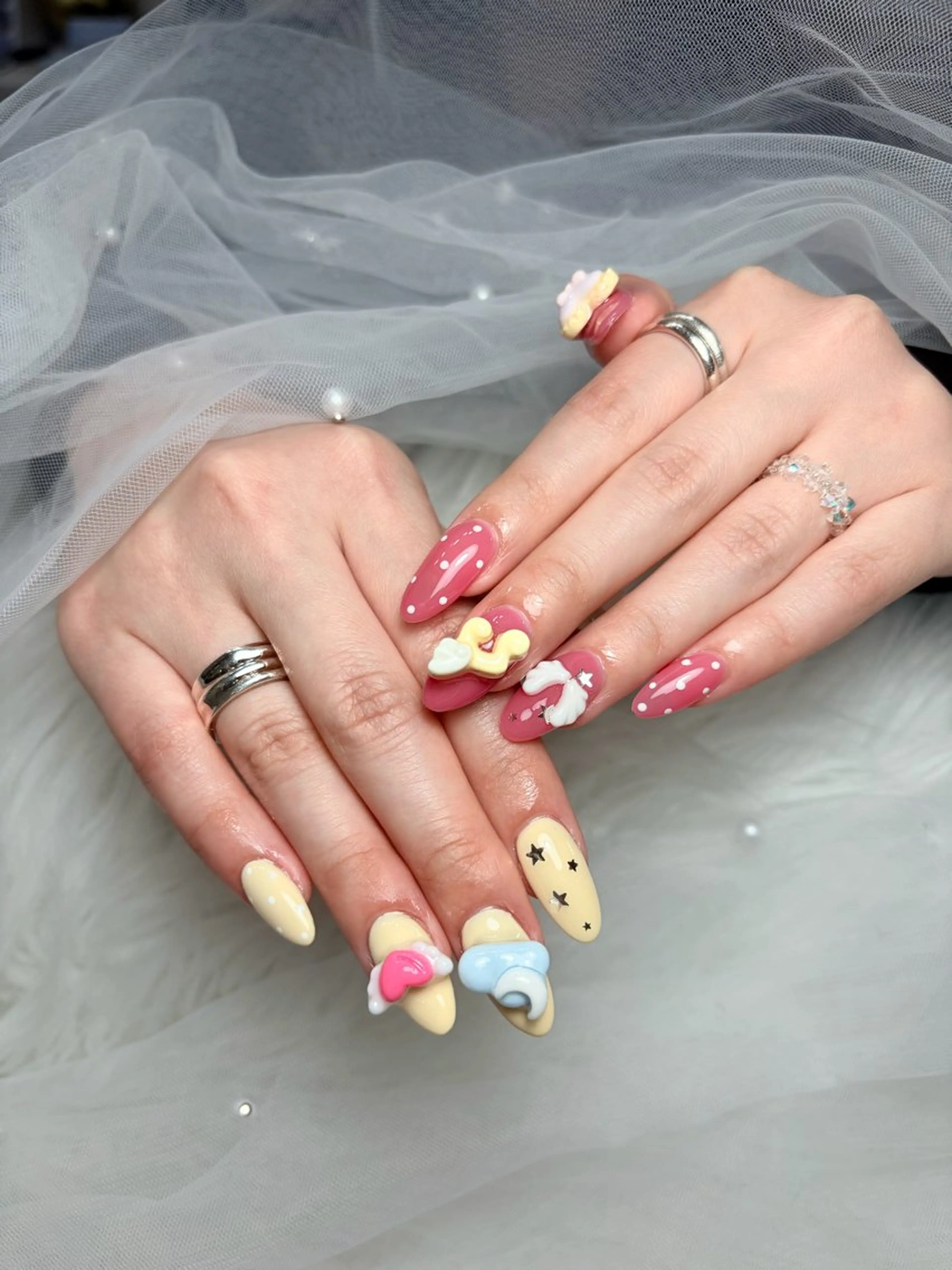 ネイル アートネイル 長さ出し ジェルネイル マグネットネイル ニュアンスネイル ハンドネイル Cloudy Chan Nailのネイルデザイン